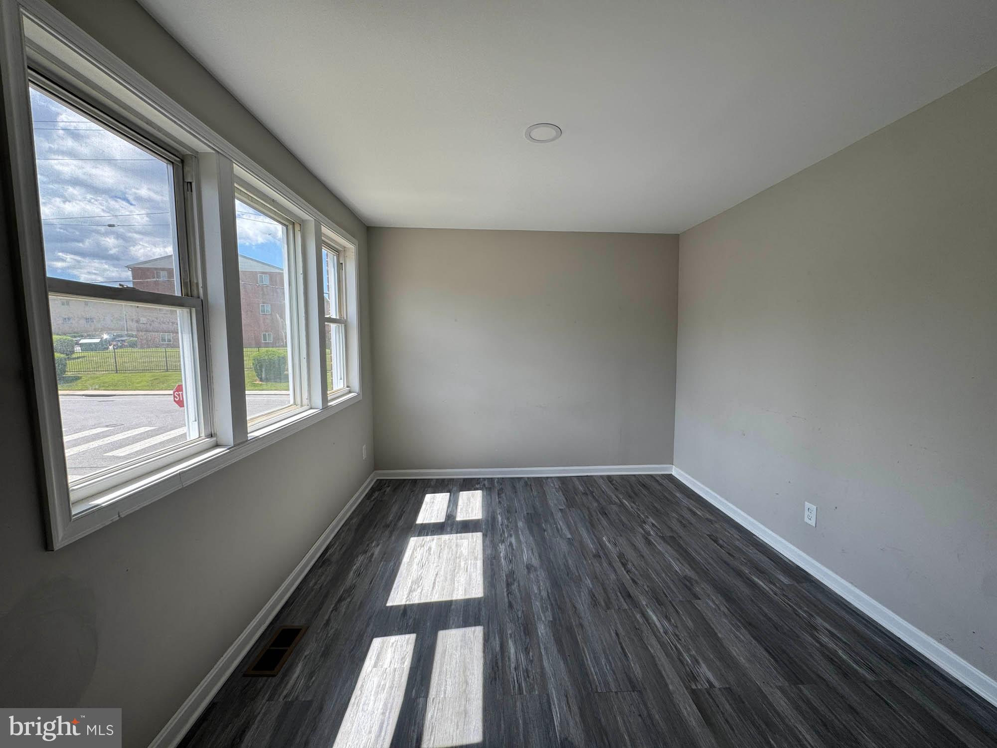 LAKELAND - Residential