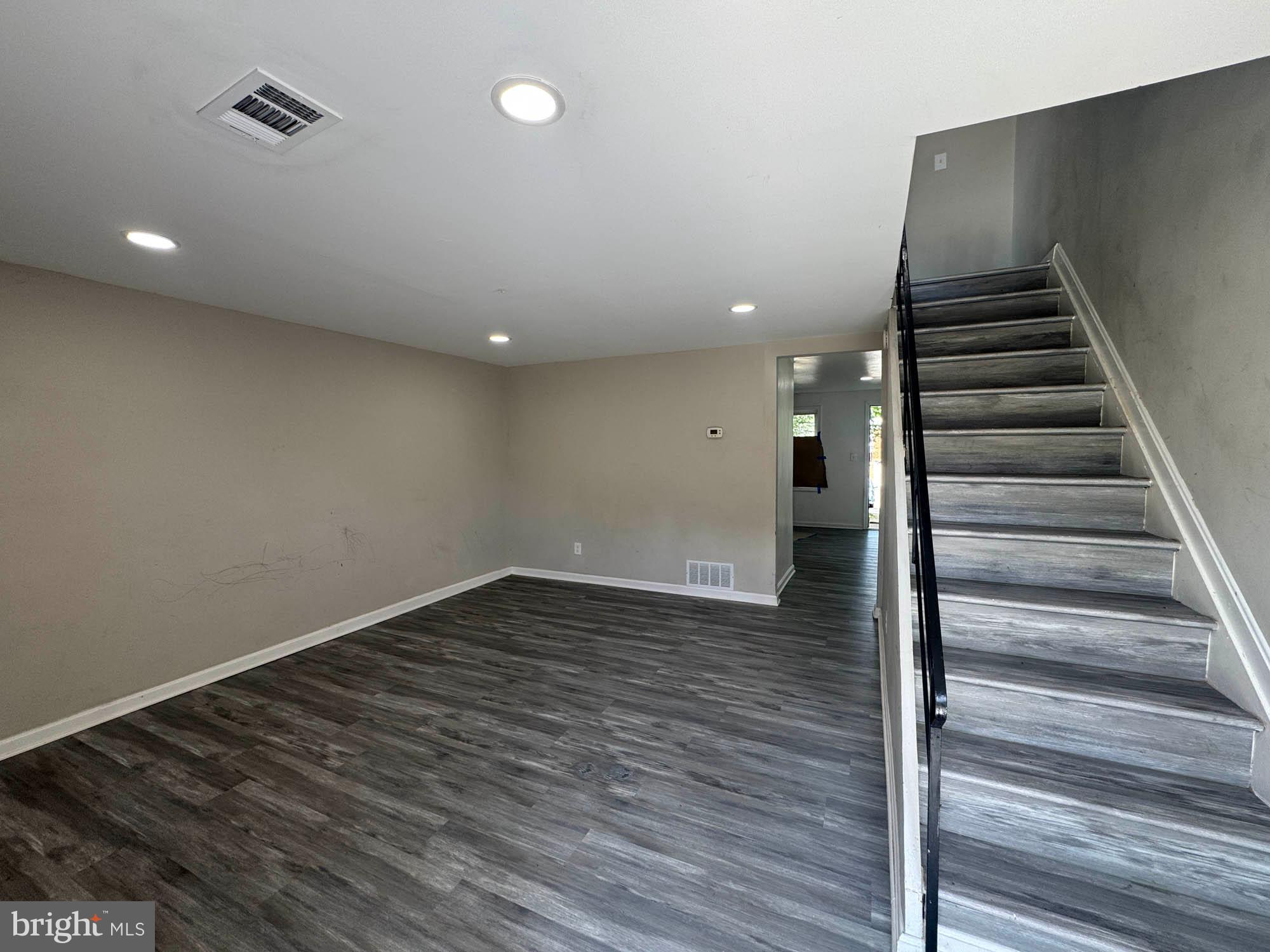 LAKELAND - Residential