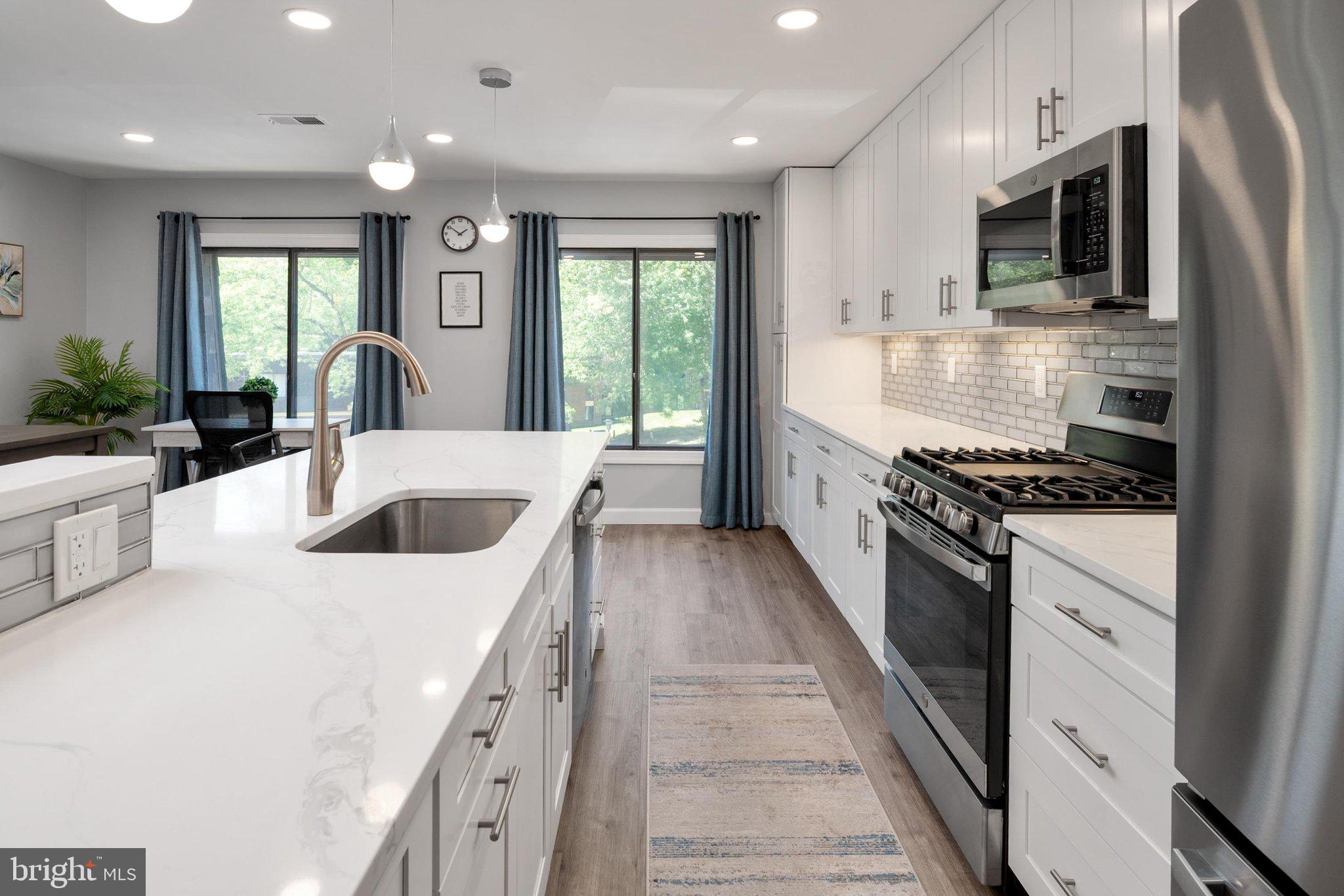 RUNNING BROOK - Residential