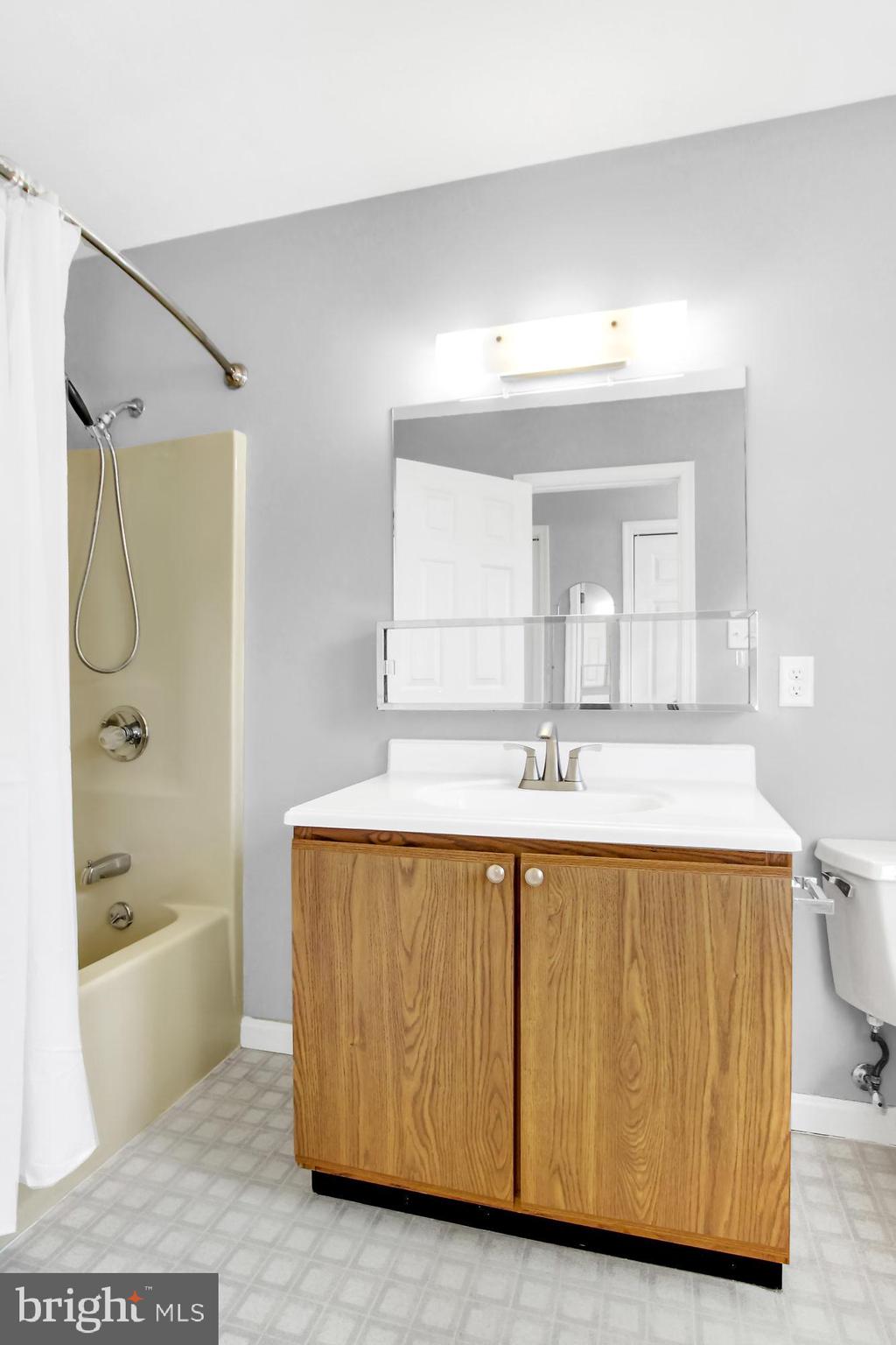 WEST YORK - Residential