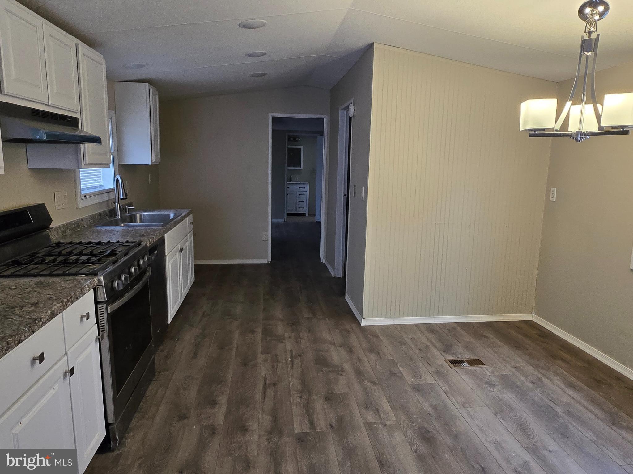 HARFORD VILLAGE - Residential