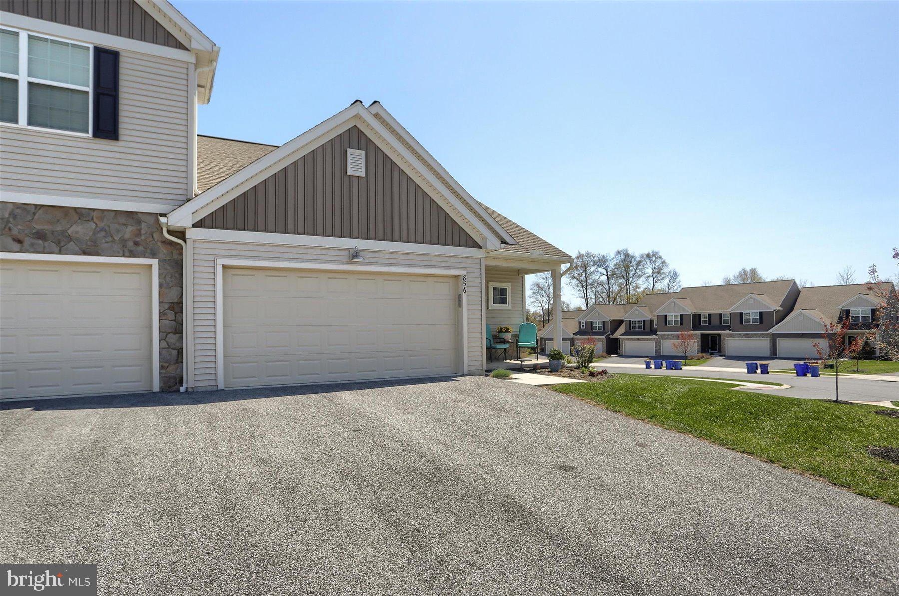 CHAMBERS POINTE - Residential