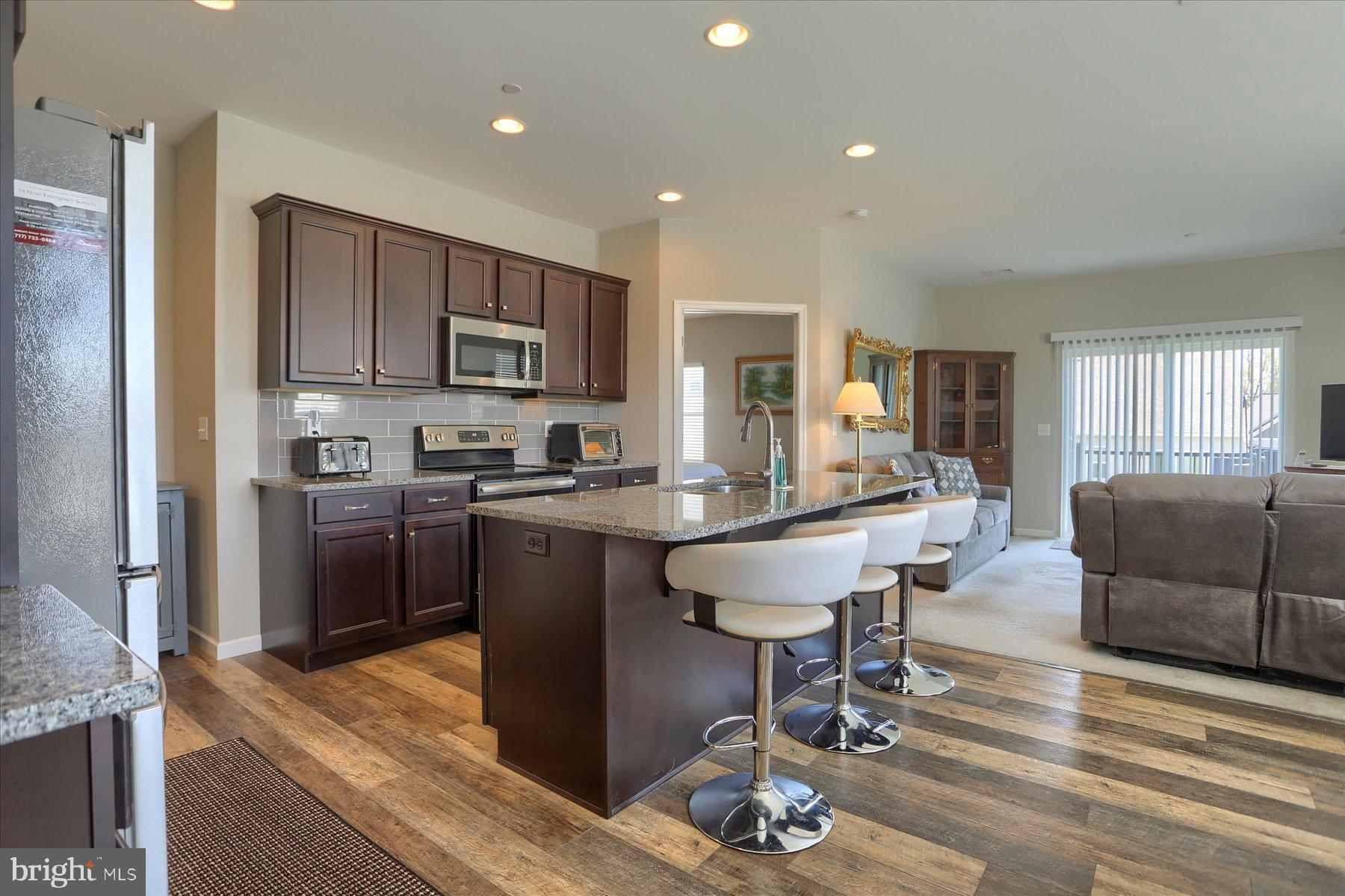 CHAMBERS POINTE - Residential