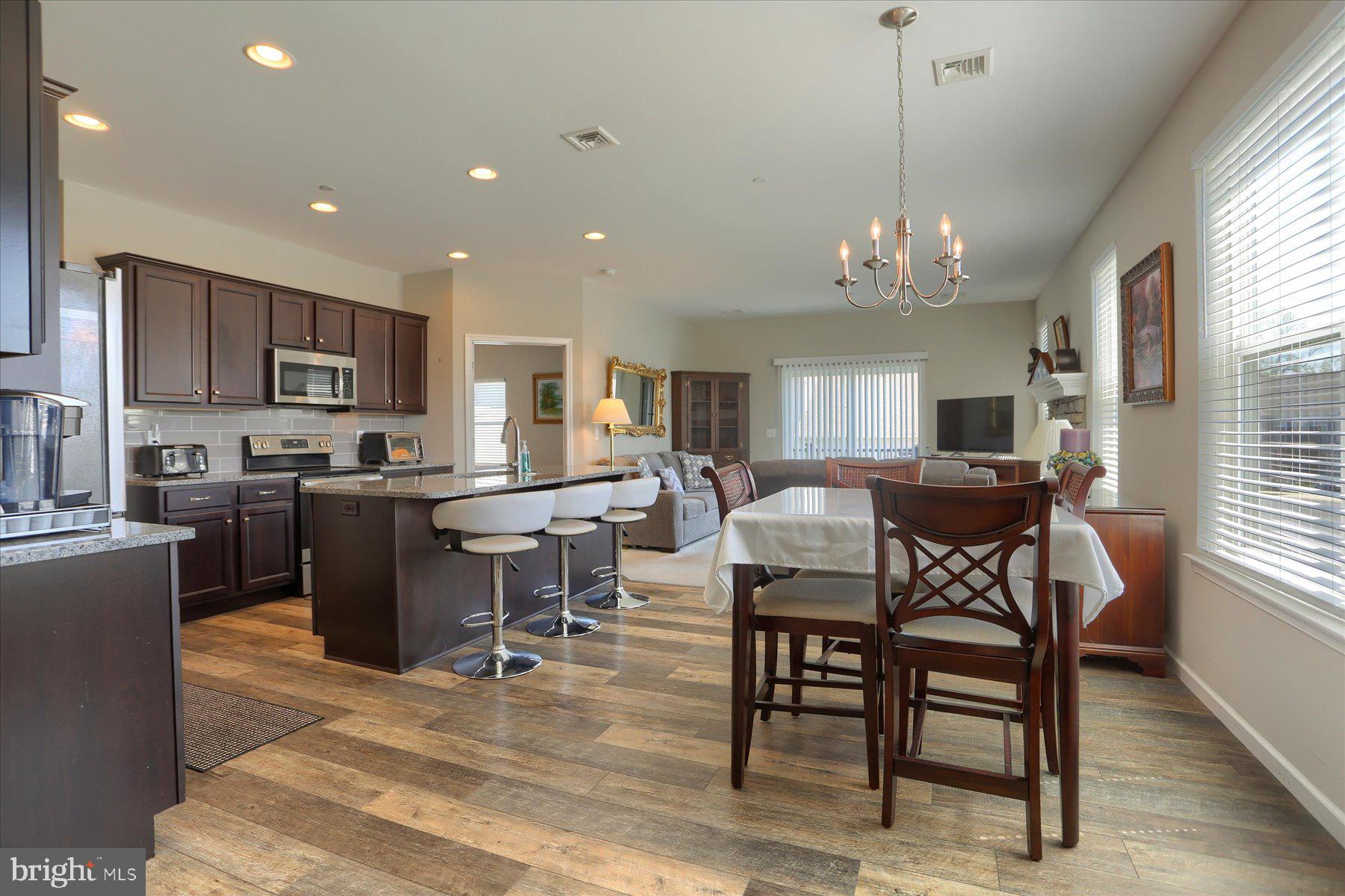 CHAMBERS POINTE - Residential