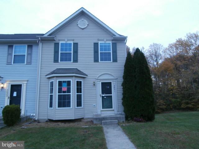 Spacious light-filled End unit town home in Harford Town. Three levels of living space. Family room with fireplace and sliders to rear deck off kitchen .L.R. & D.R. have bow windows. Upper level has 3 bedrooms & 2 baths. Master has bath and walk-in closets. Lower level finished with rec room , full bath, storage, laundry with walk out to patio. Agents please view doc's for contract info.