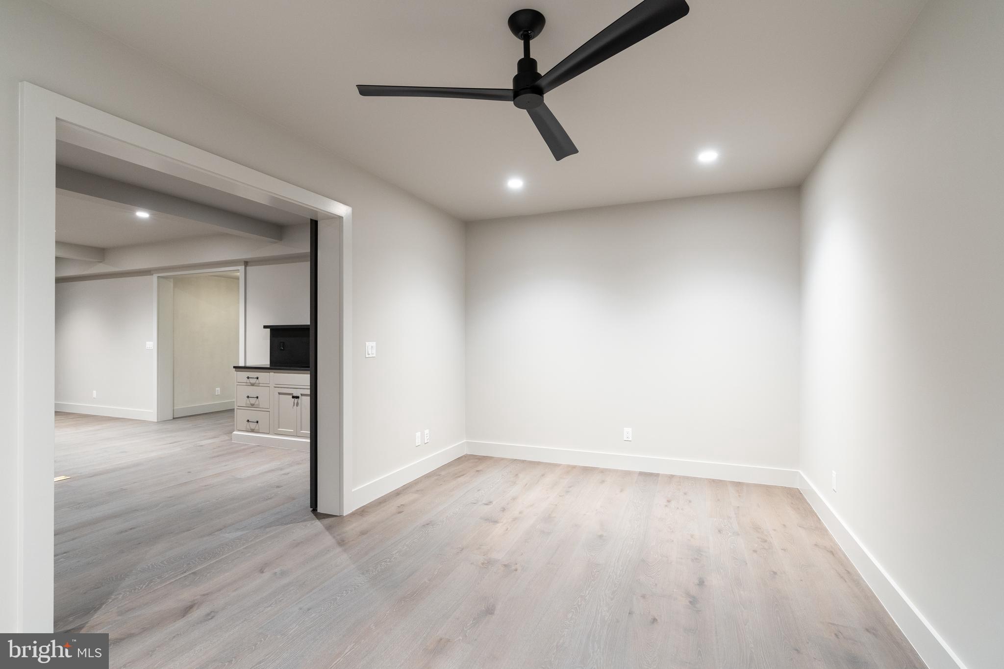 RESIDENCES AT SALAMANDER - Residential