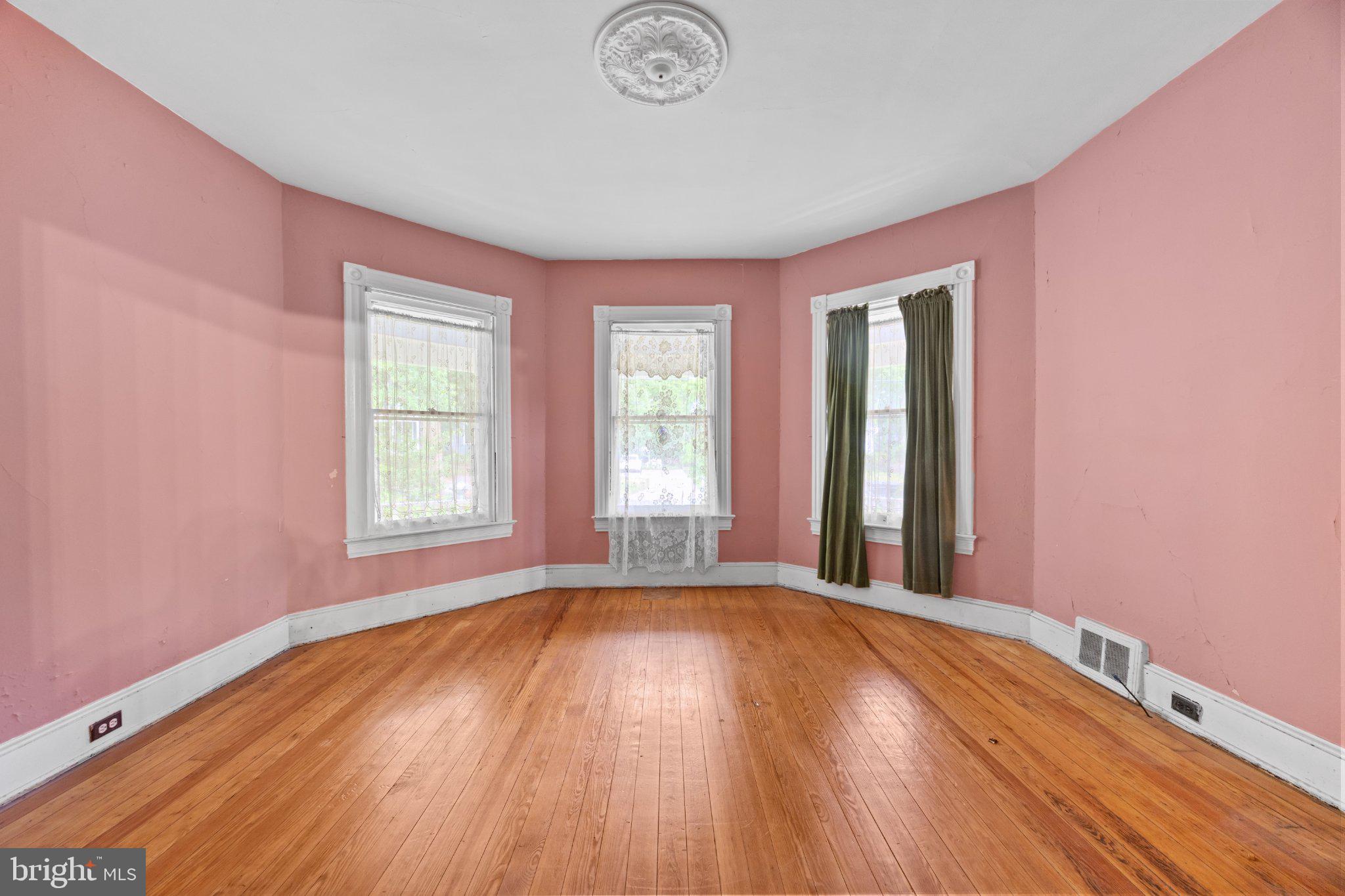 BERWYN HEIGHTS - Residential