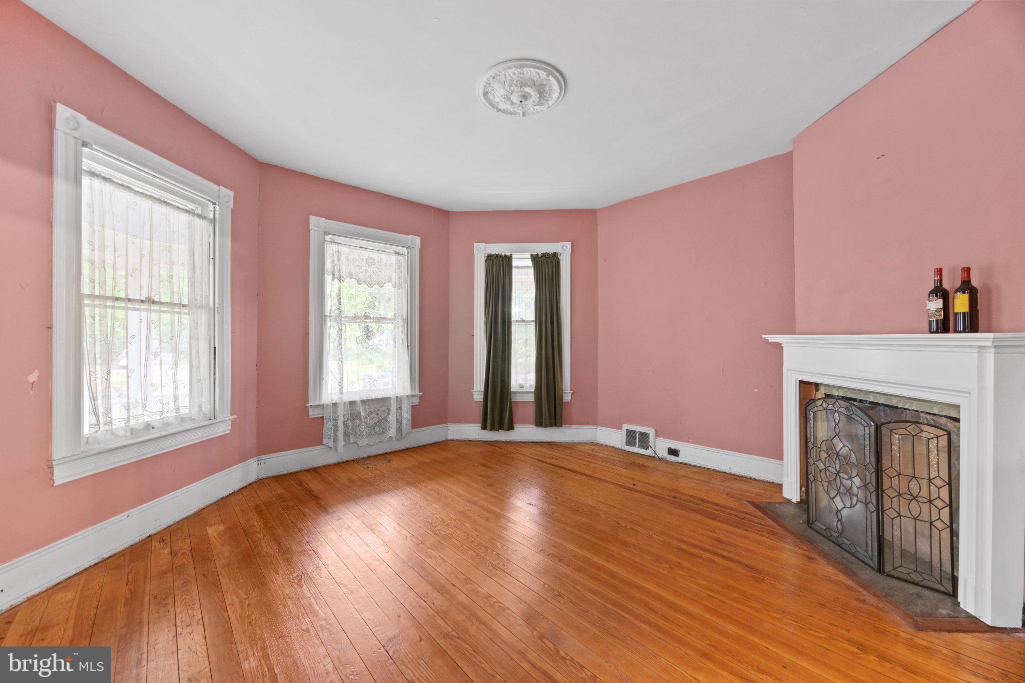 BERWYN HEIGHTS - Residential