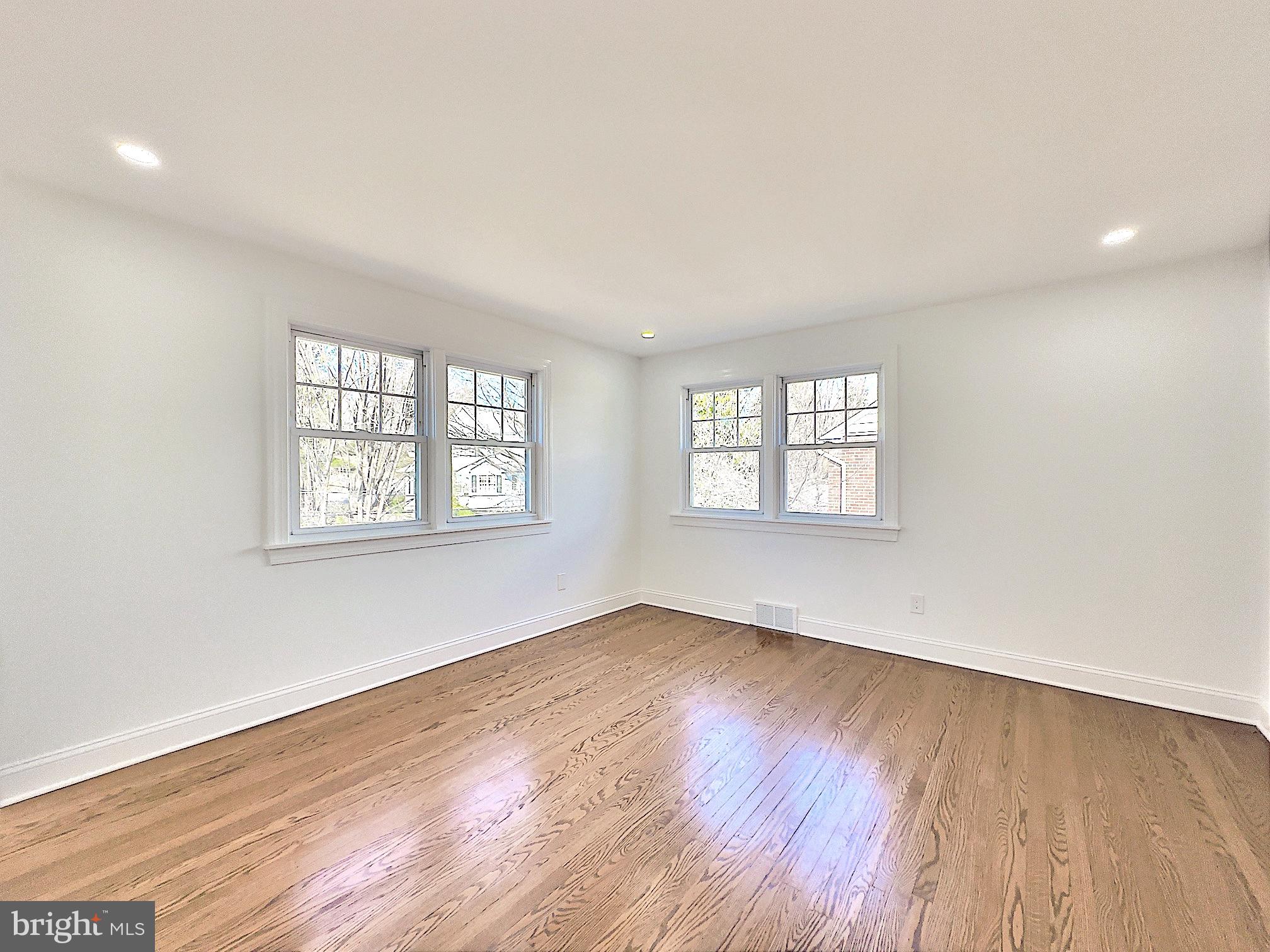 PENN WYNNE - Residential