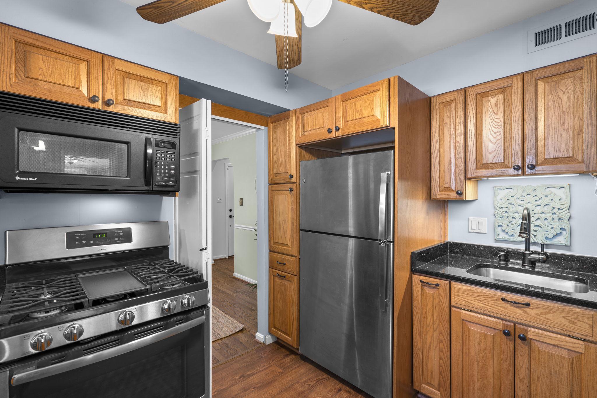 WOODSIDE PARK - Residential