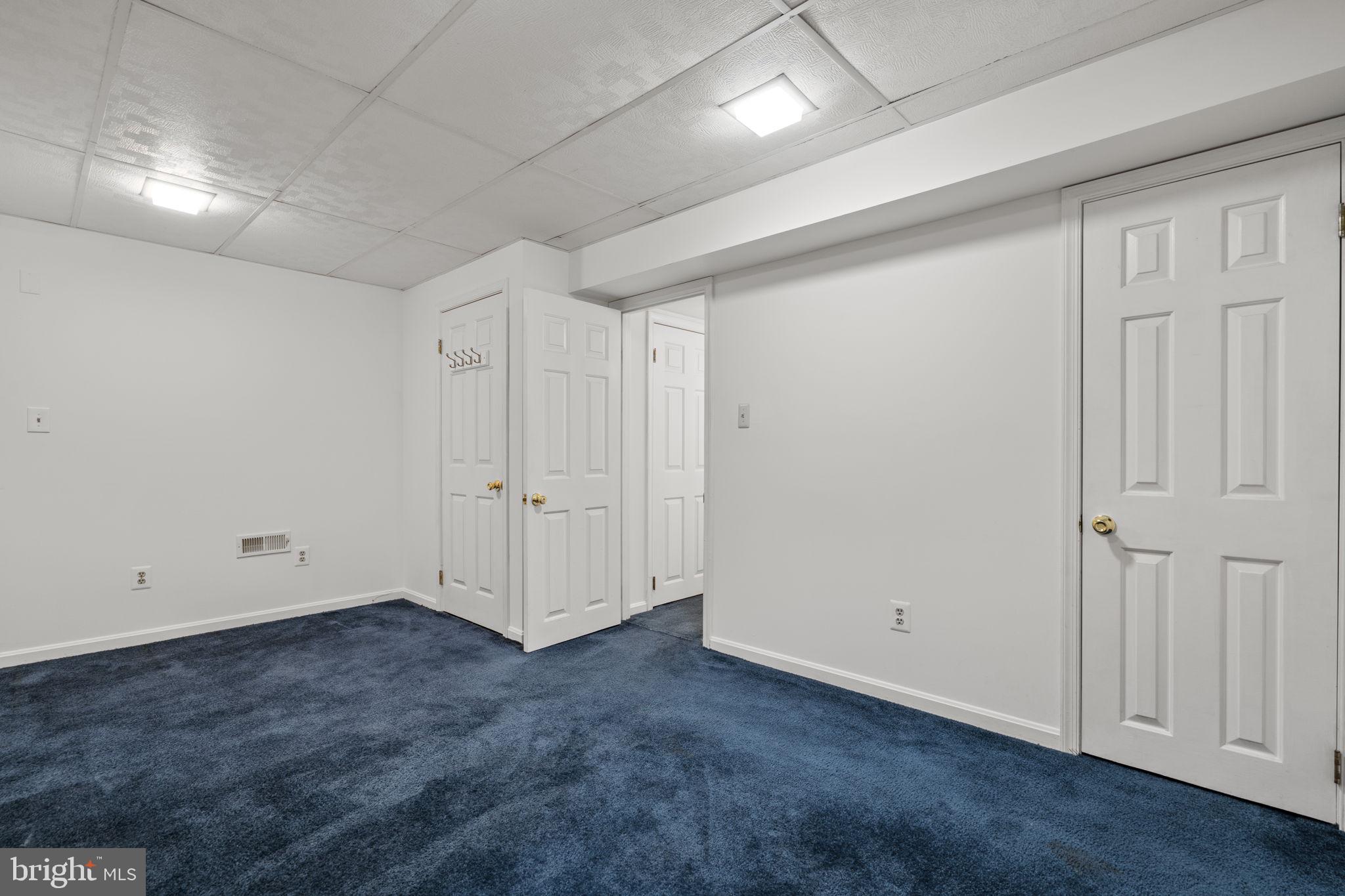 WOODSIDE PARK - Residential