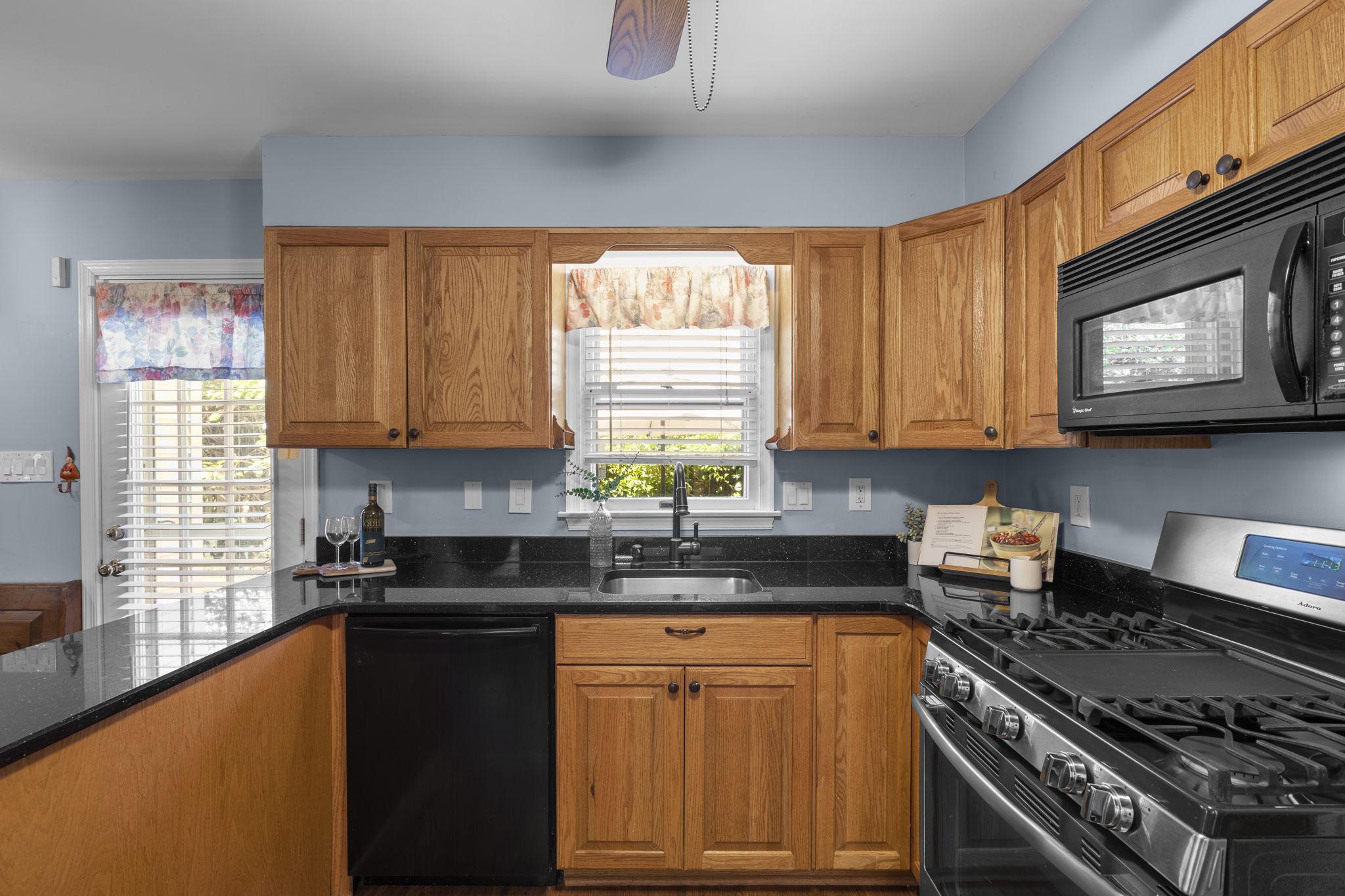 WOODSIDE PARK - Residential