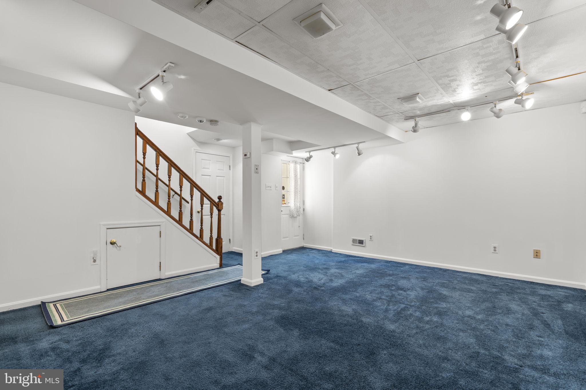 WOODSIDE PARK - Residential