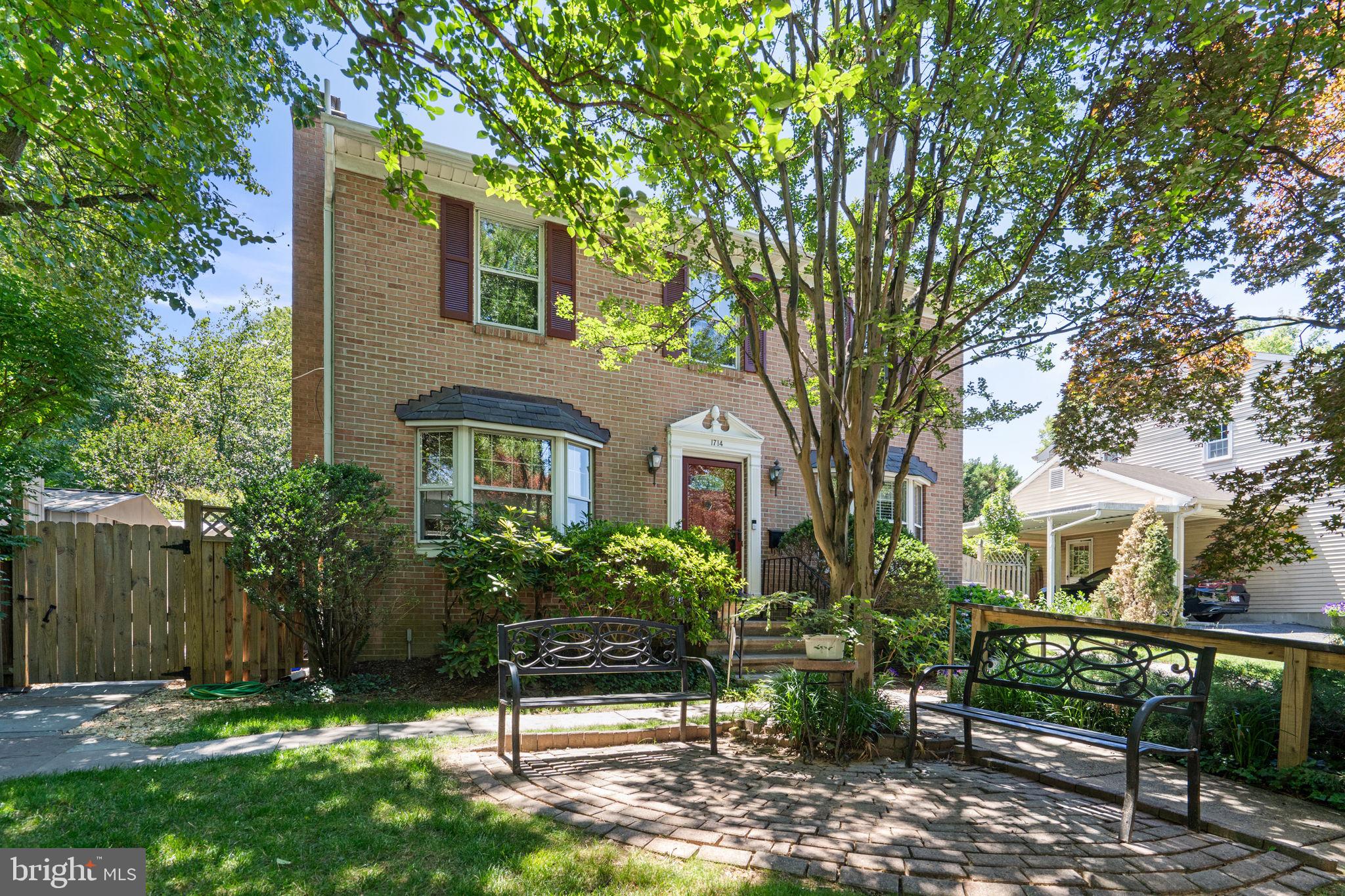 WOODSIDE PARK - Residential