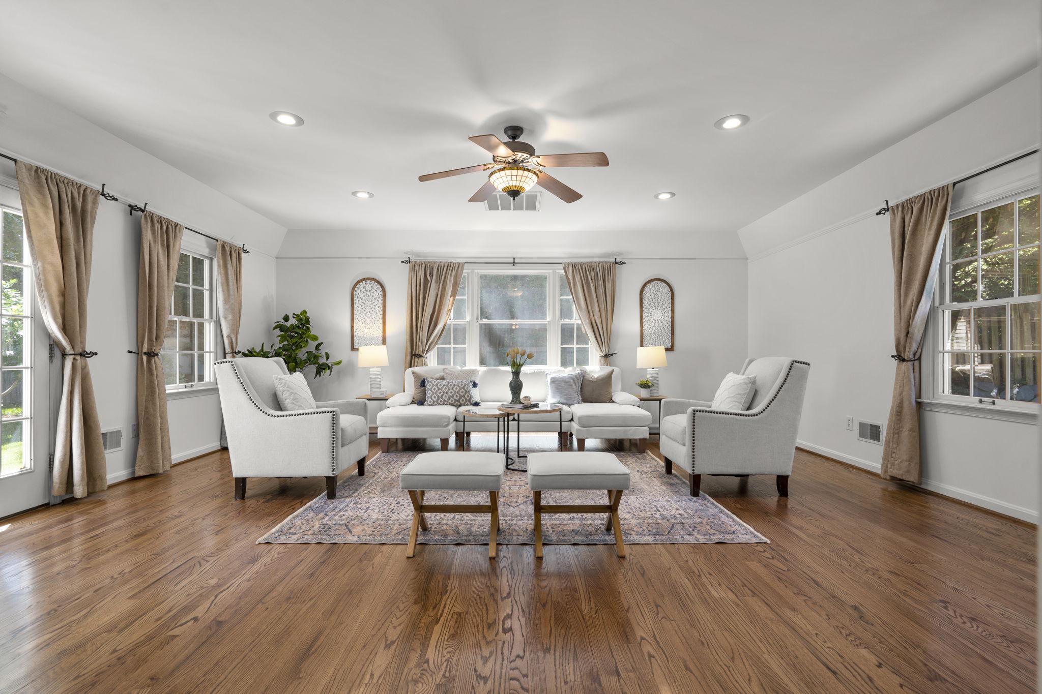 WOODSIDE PARK - Residential