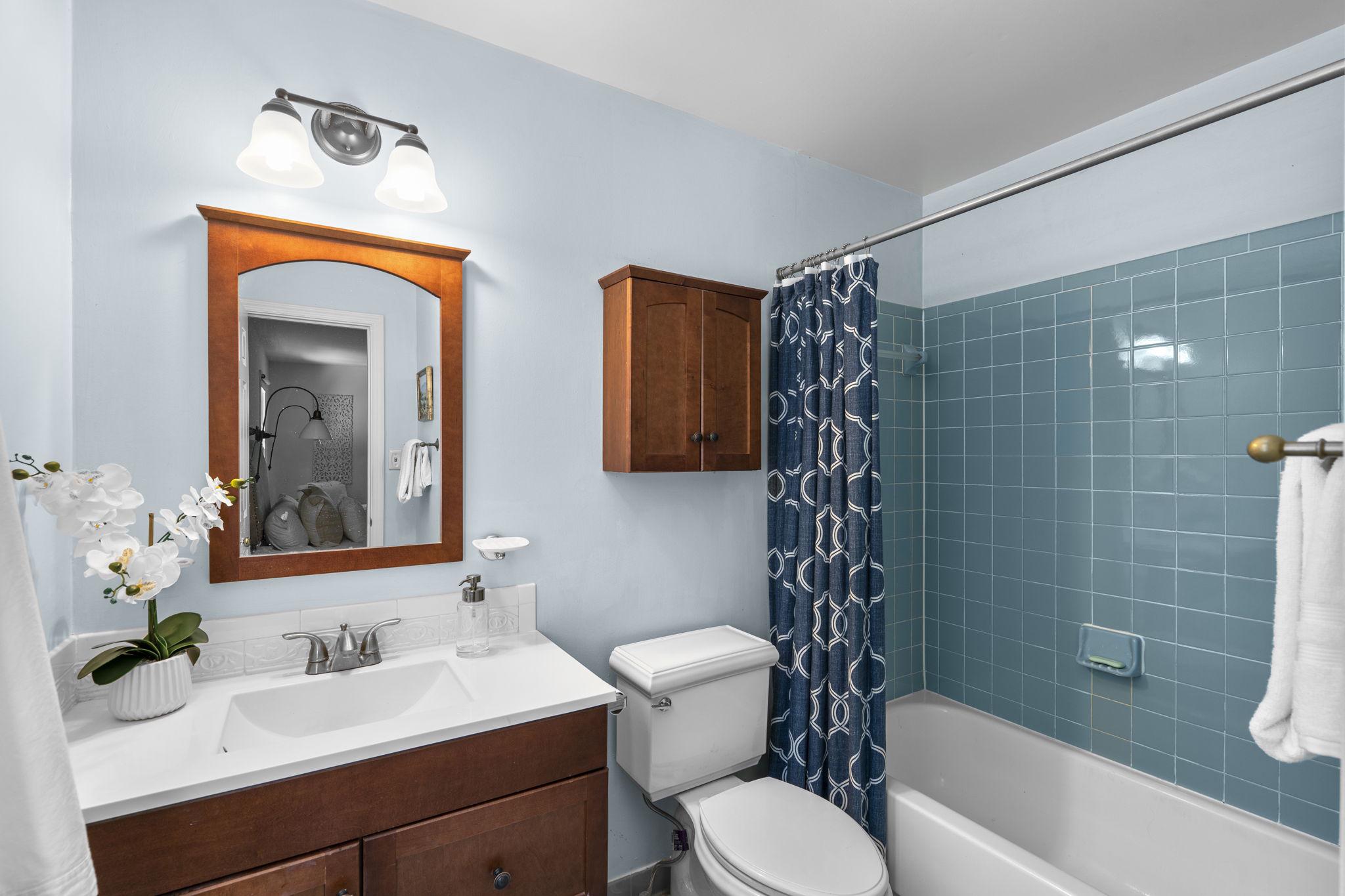 WOODSIDE PARK - Residential