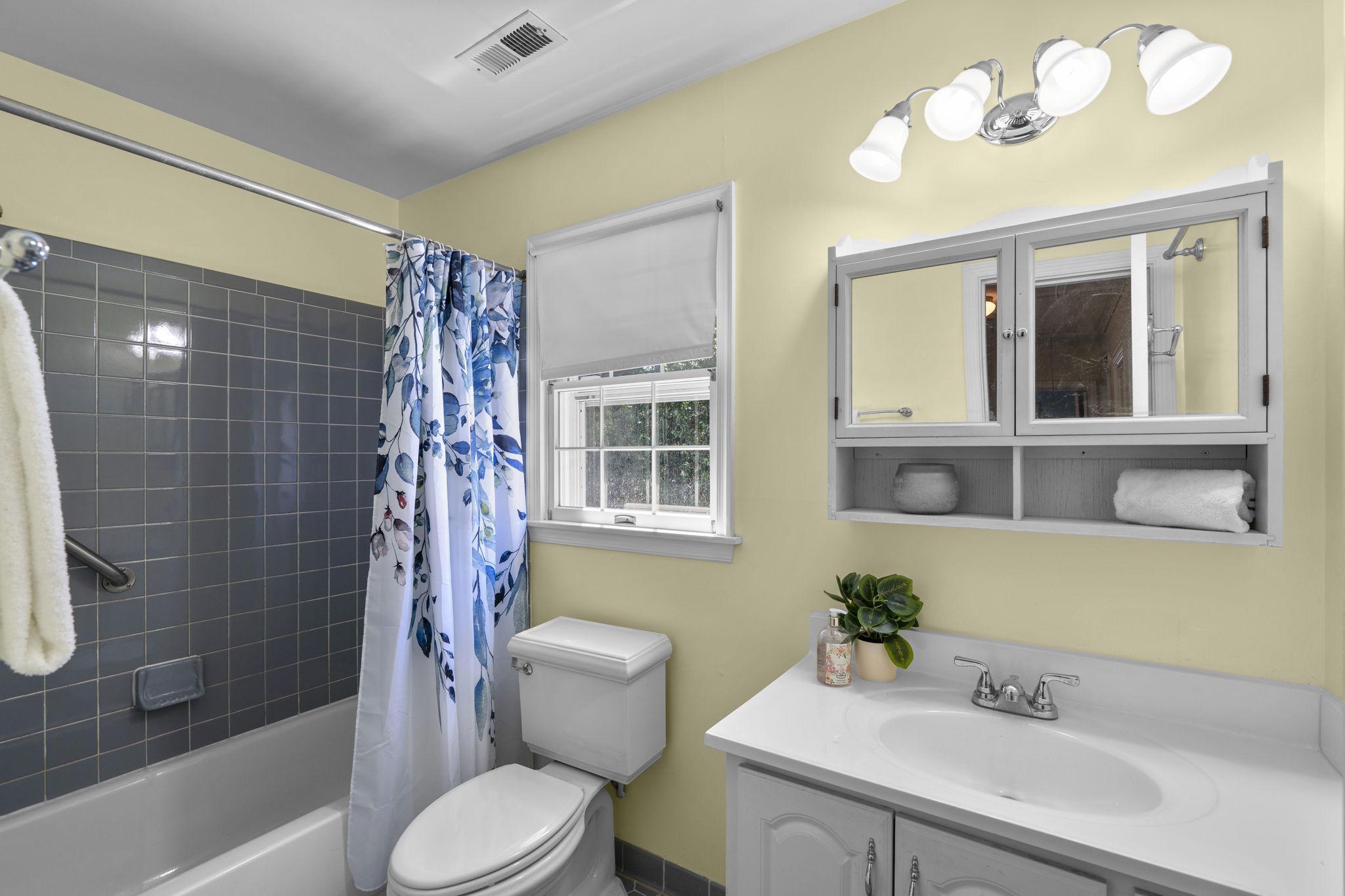 WOODSIDE PARK - Residential