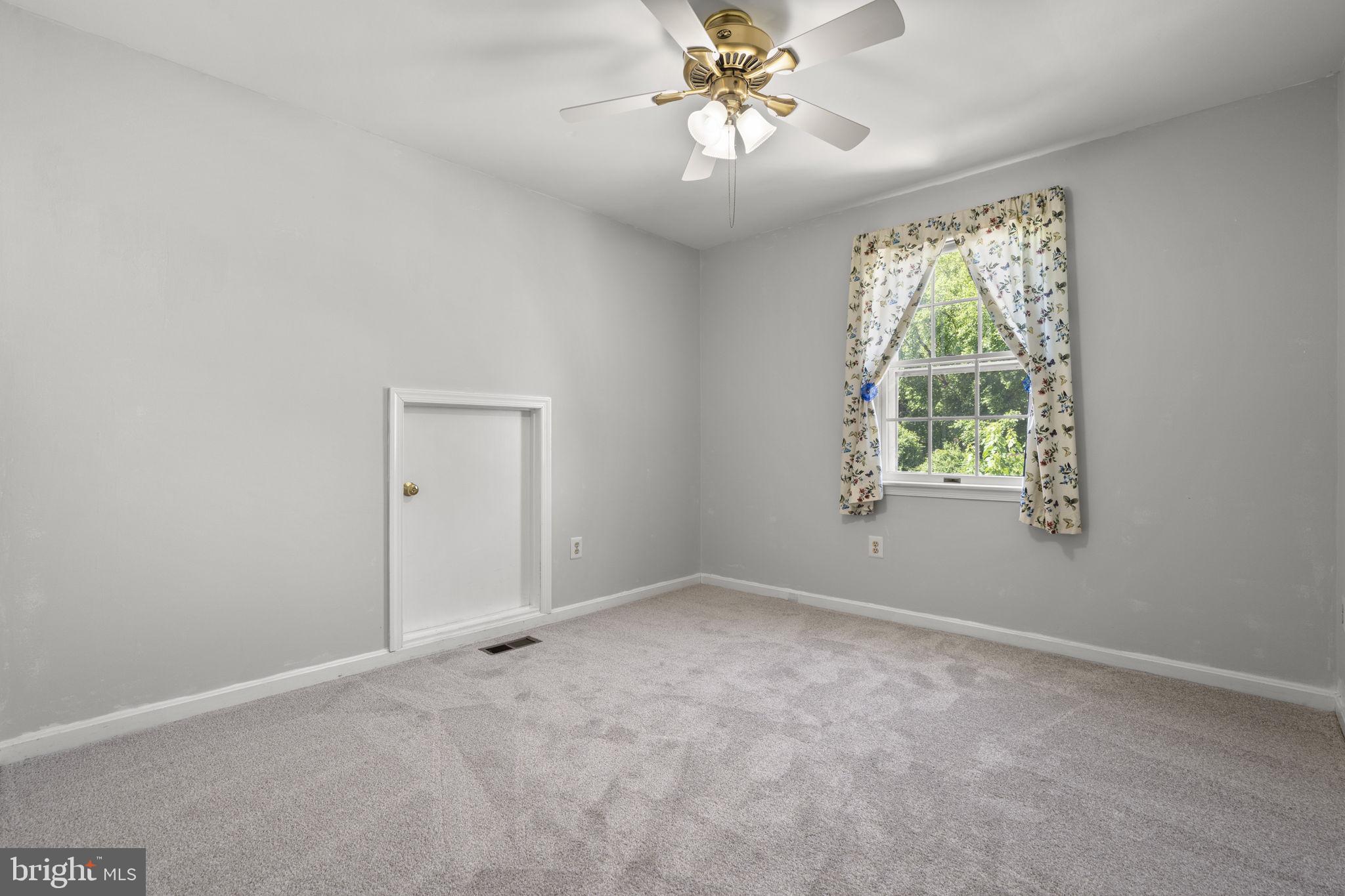 WOODSIDE PARK - Residential