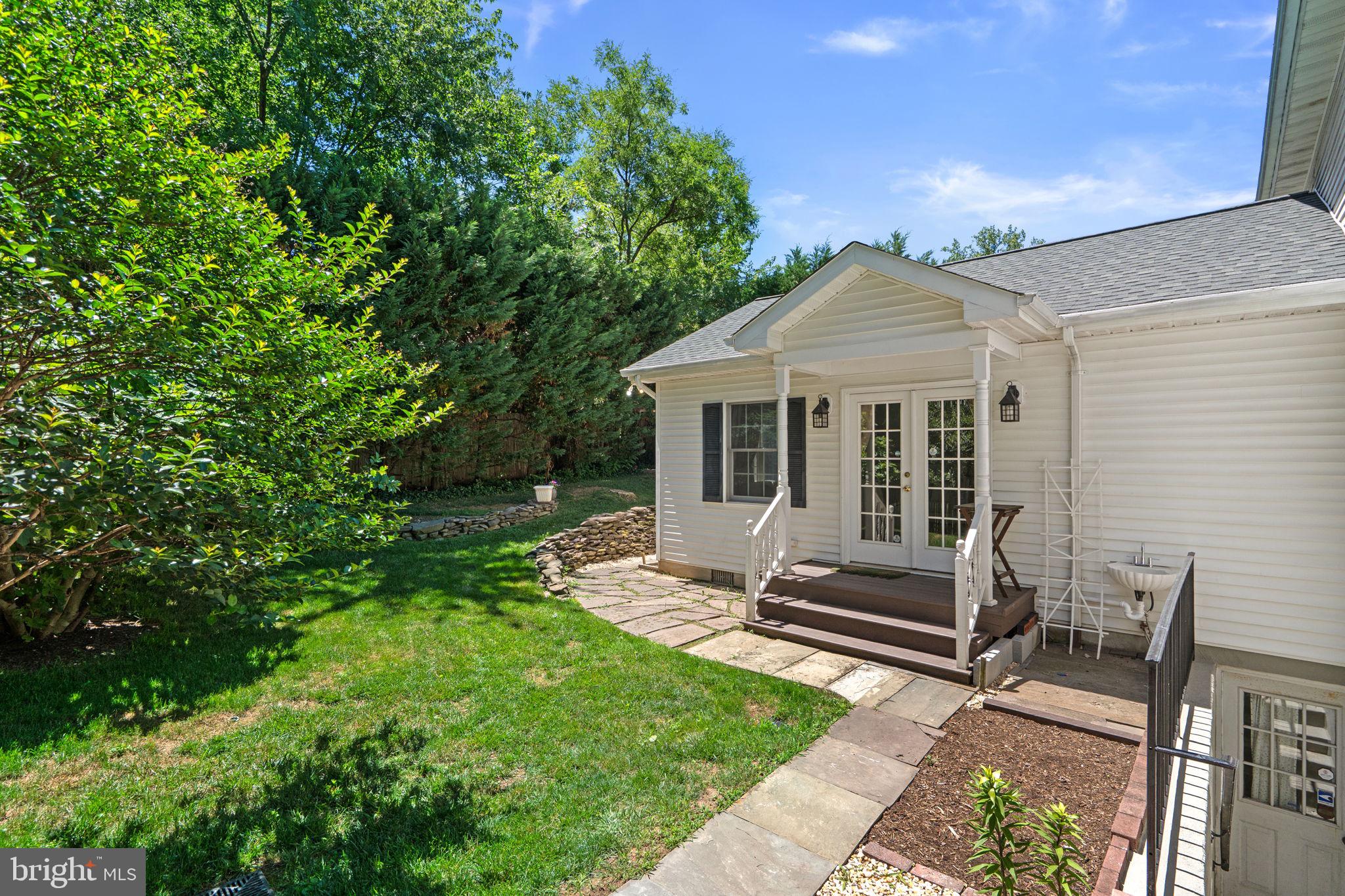 WOODSIDE PARK - Residential