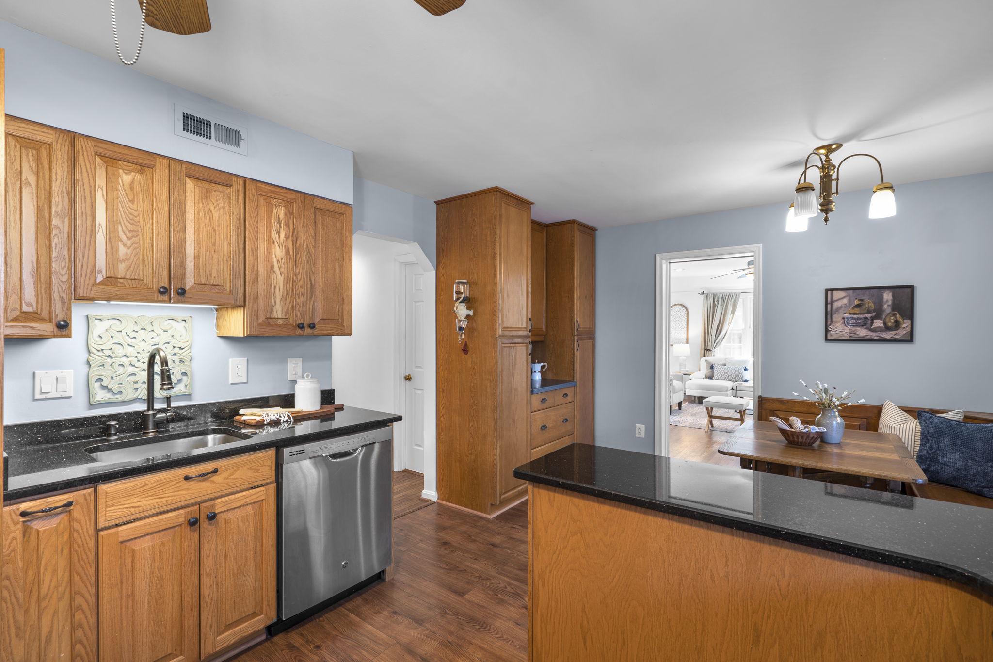 WOODSIDE PARK - Residential