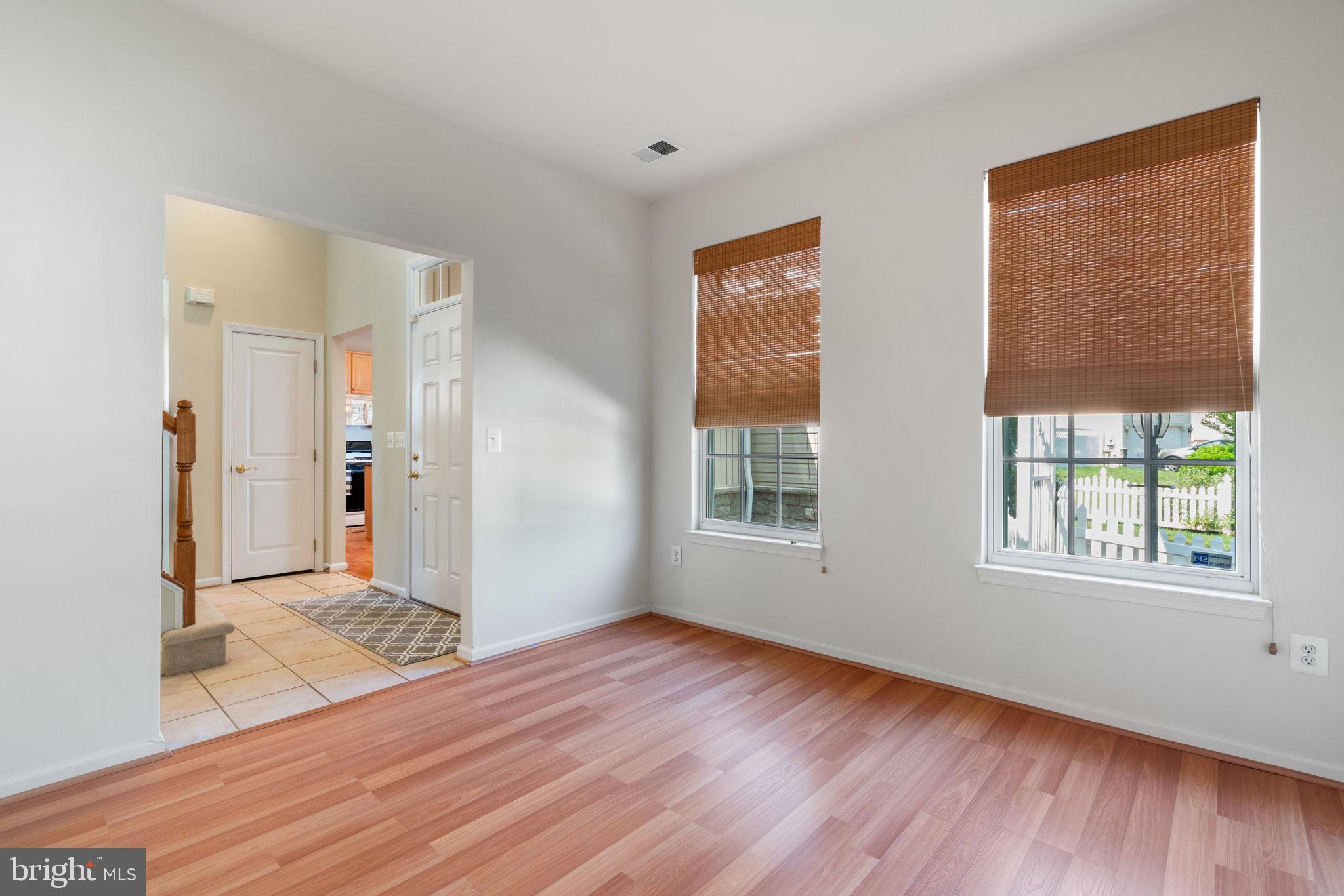 BLOOMS CROSSING - Residential