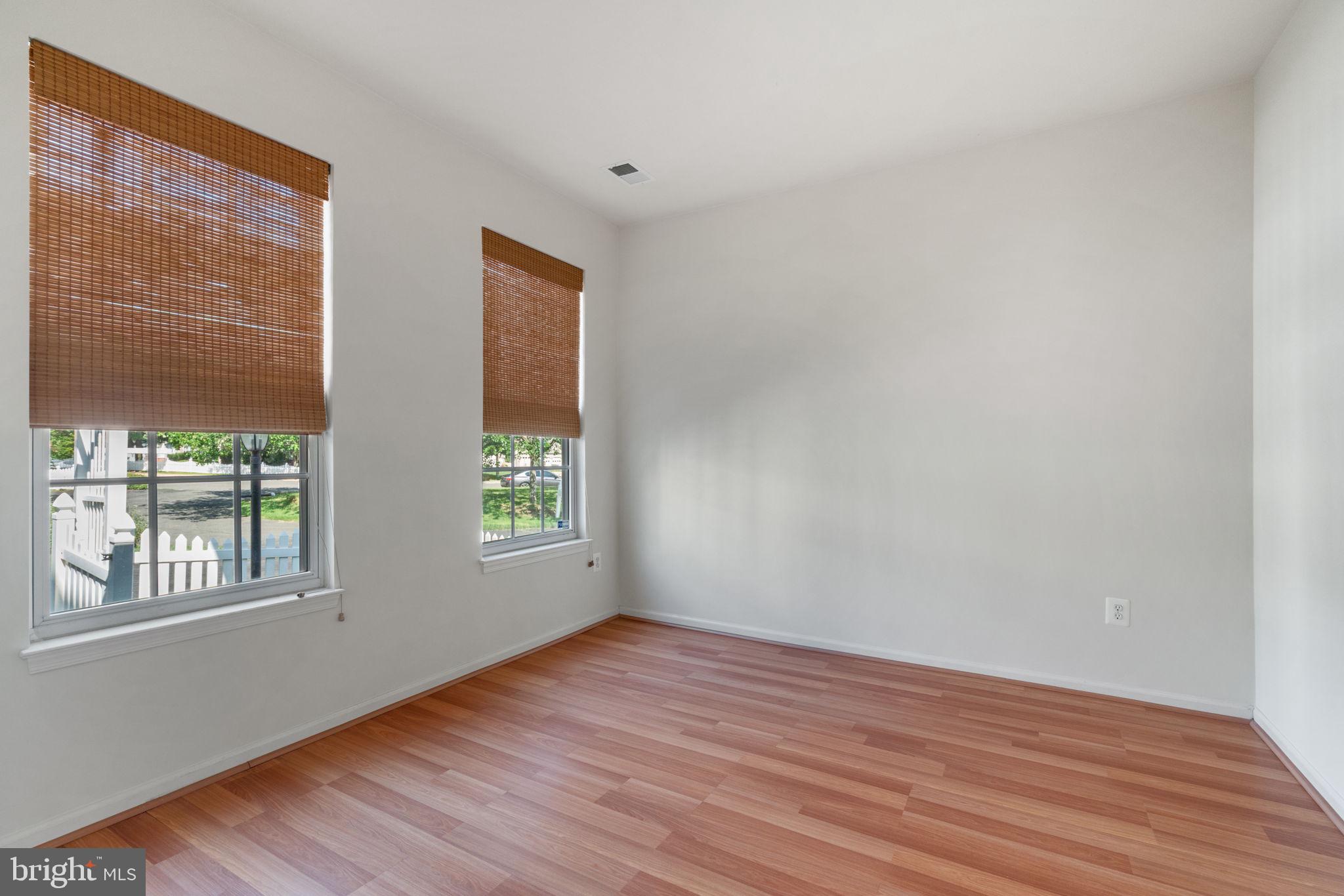 BLOOMS CROSSING - Residential