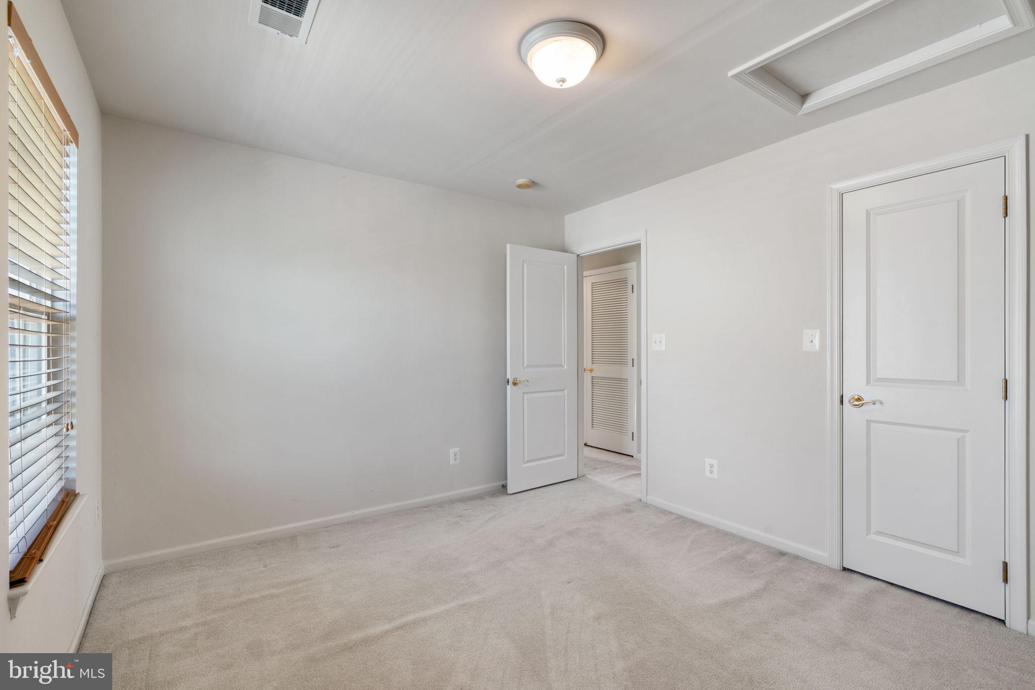 BLOOMS CROSSING - Residential