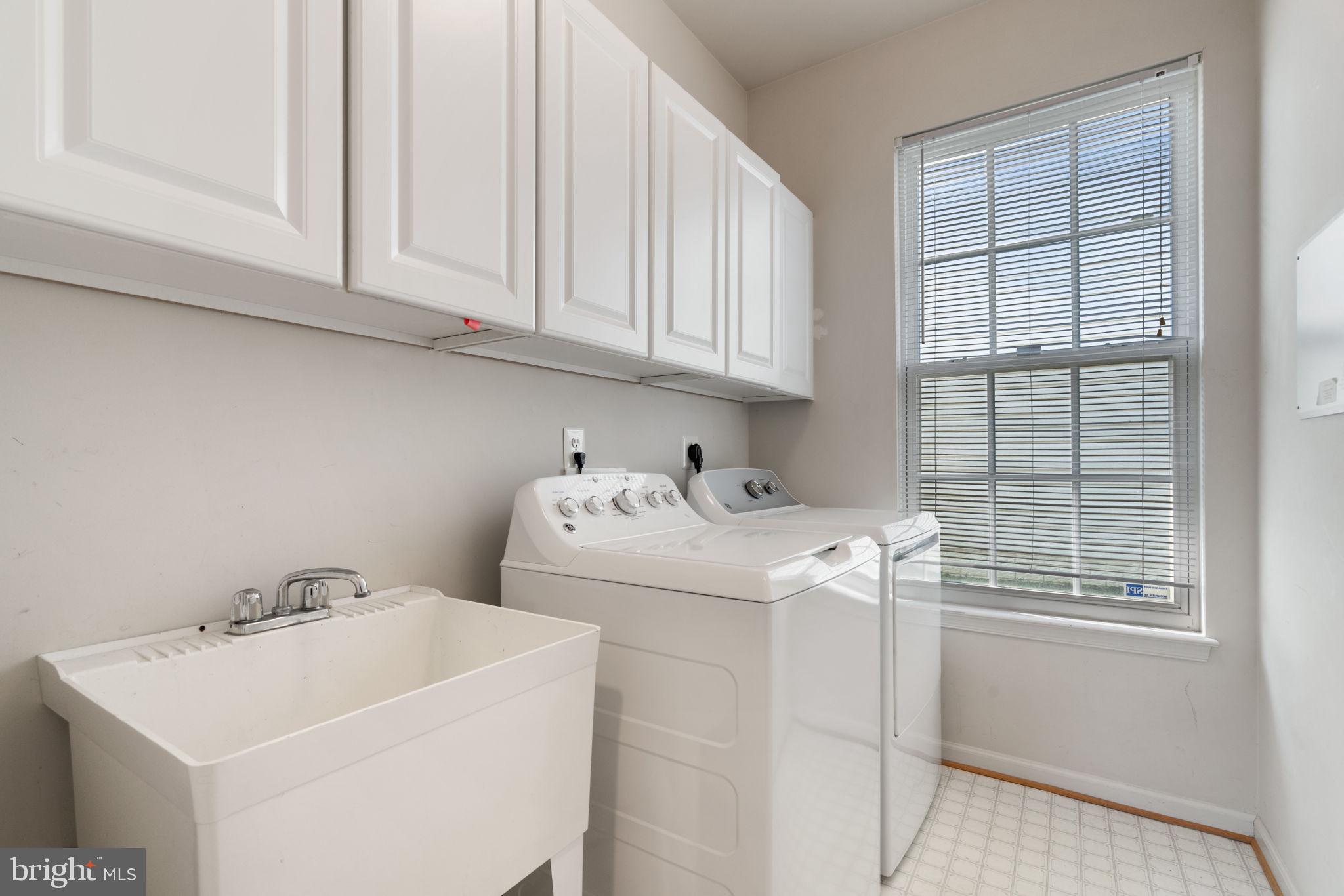 BLOOMS CROSSING - Residential