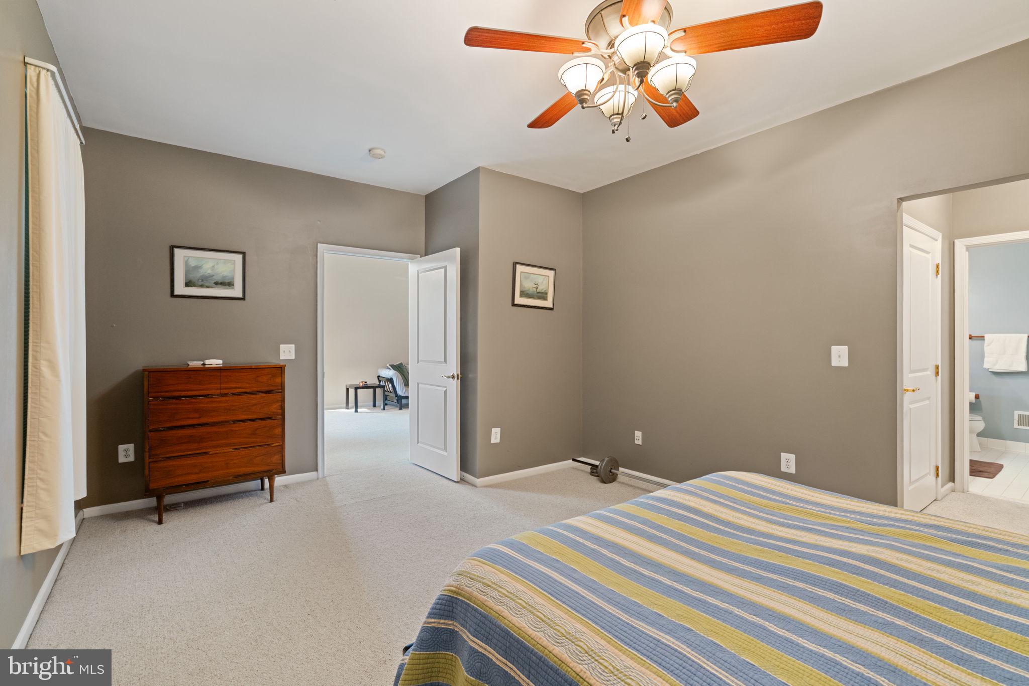 BLOOMS CROSSING - Residential
