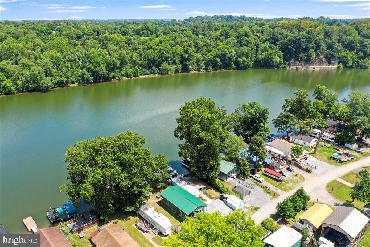 RIVER BEND - Land