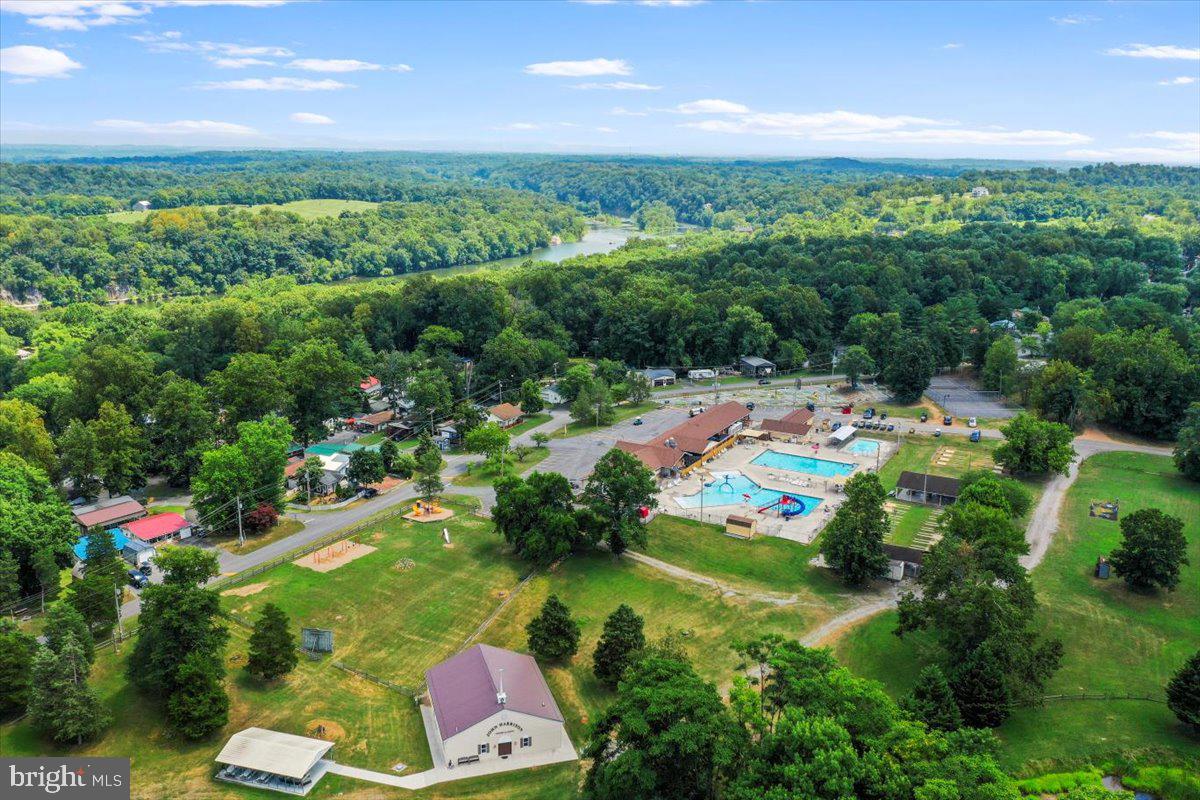 RIVER BEND - Land