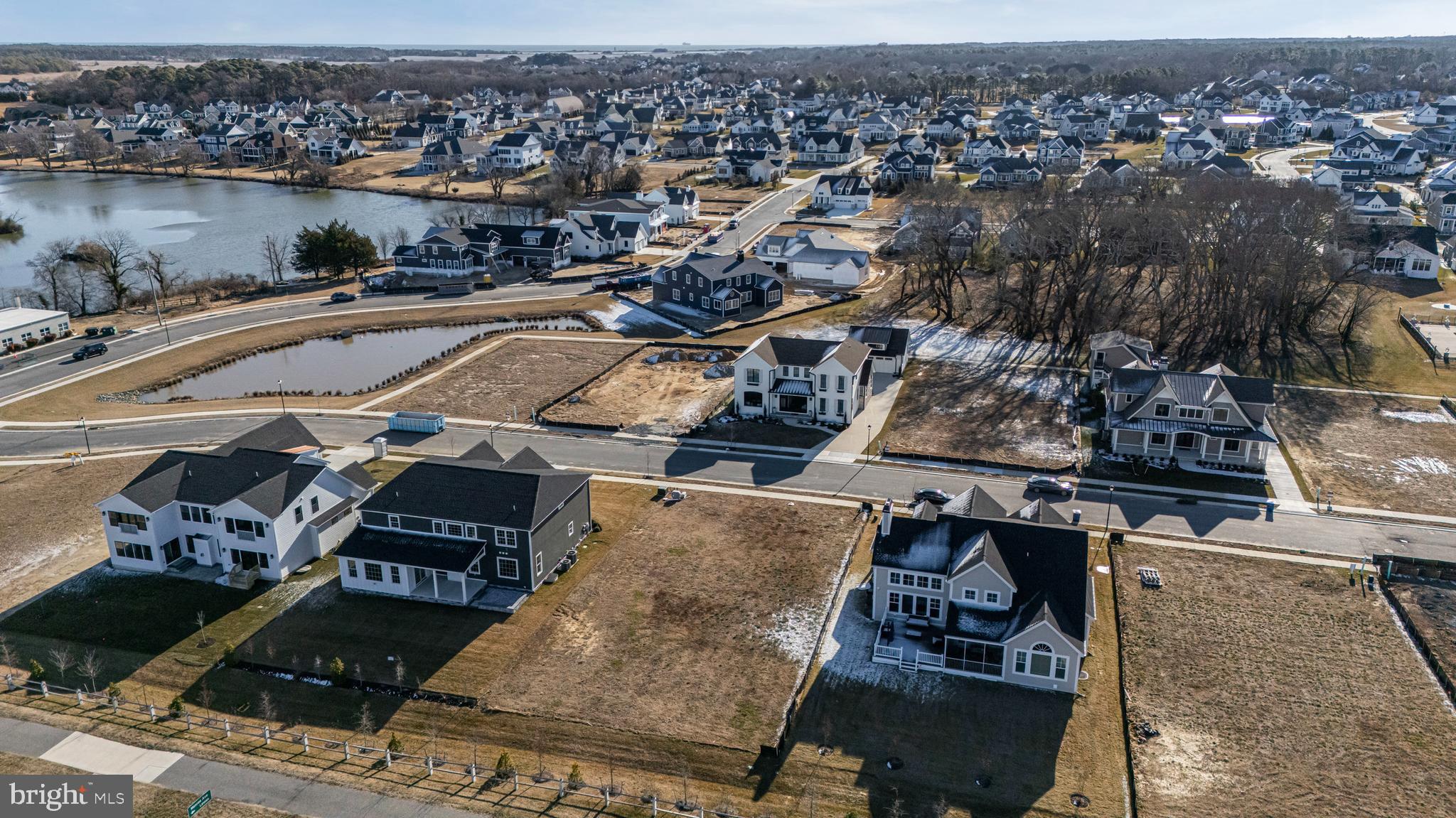 OLDE TOWN - Land