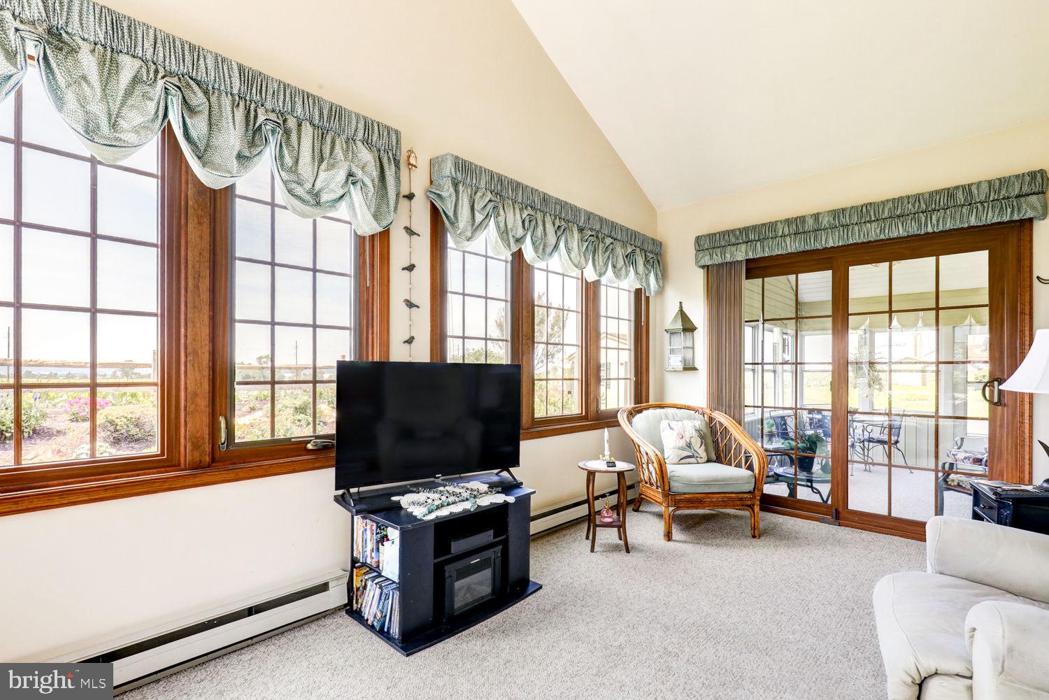 NEW HOLLAND BOROUGH - Residential