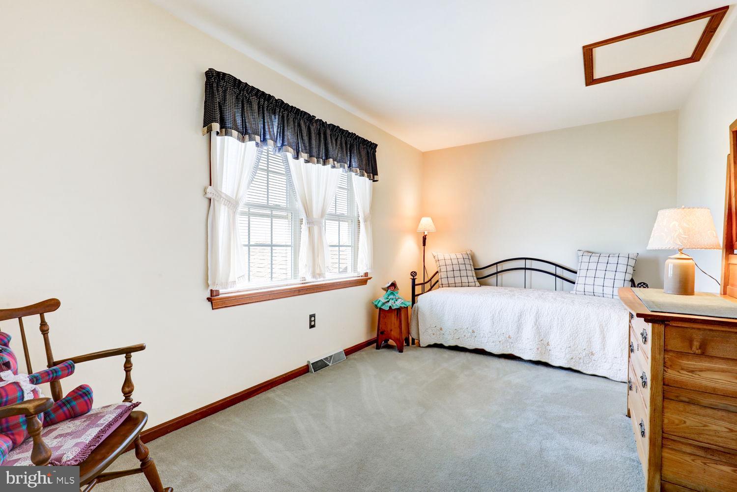 NEW HOLLAND BOROUGH - Residential