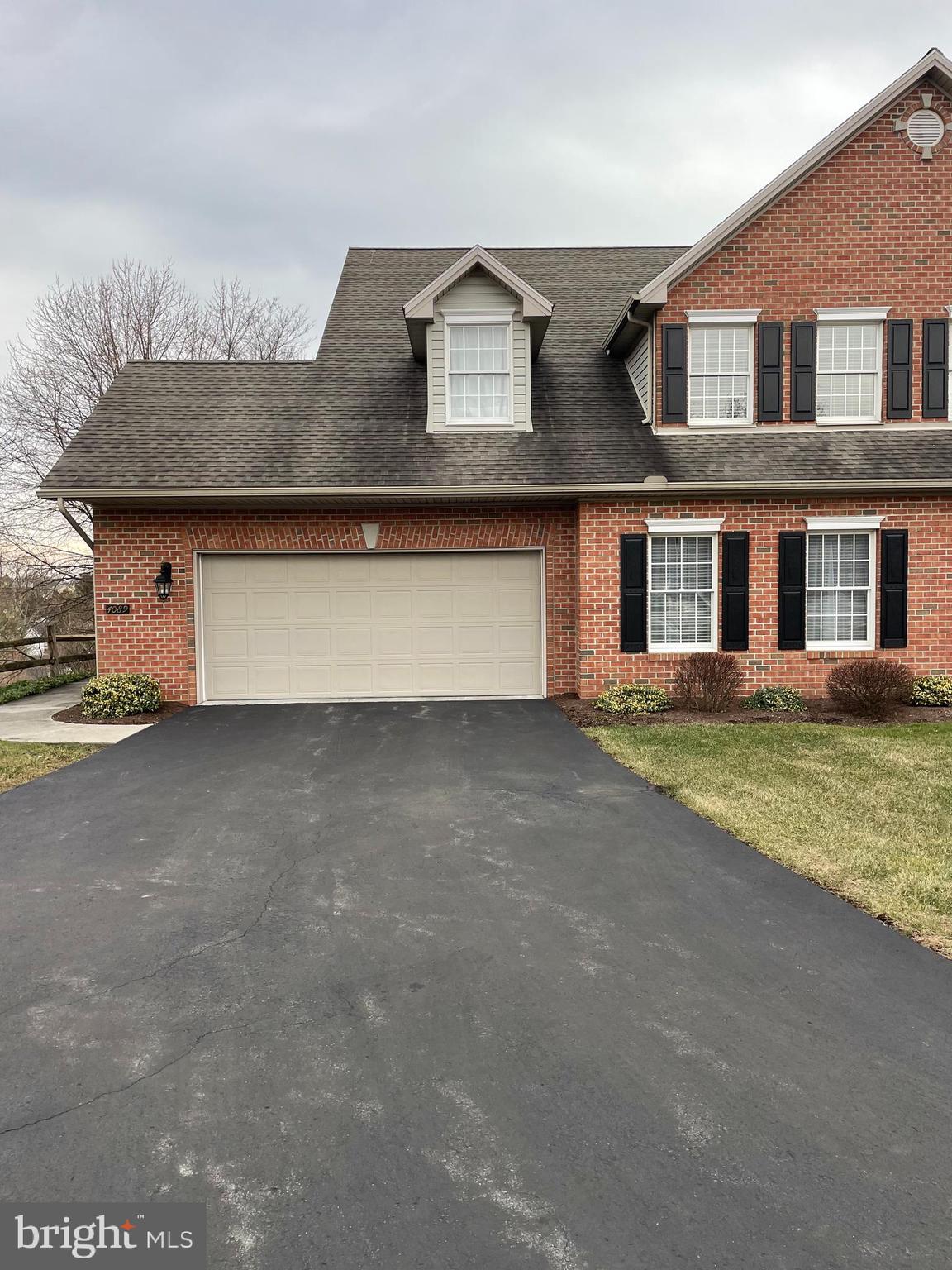 WHELAN CROSSING - Residential