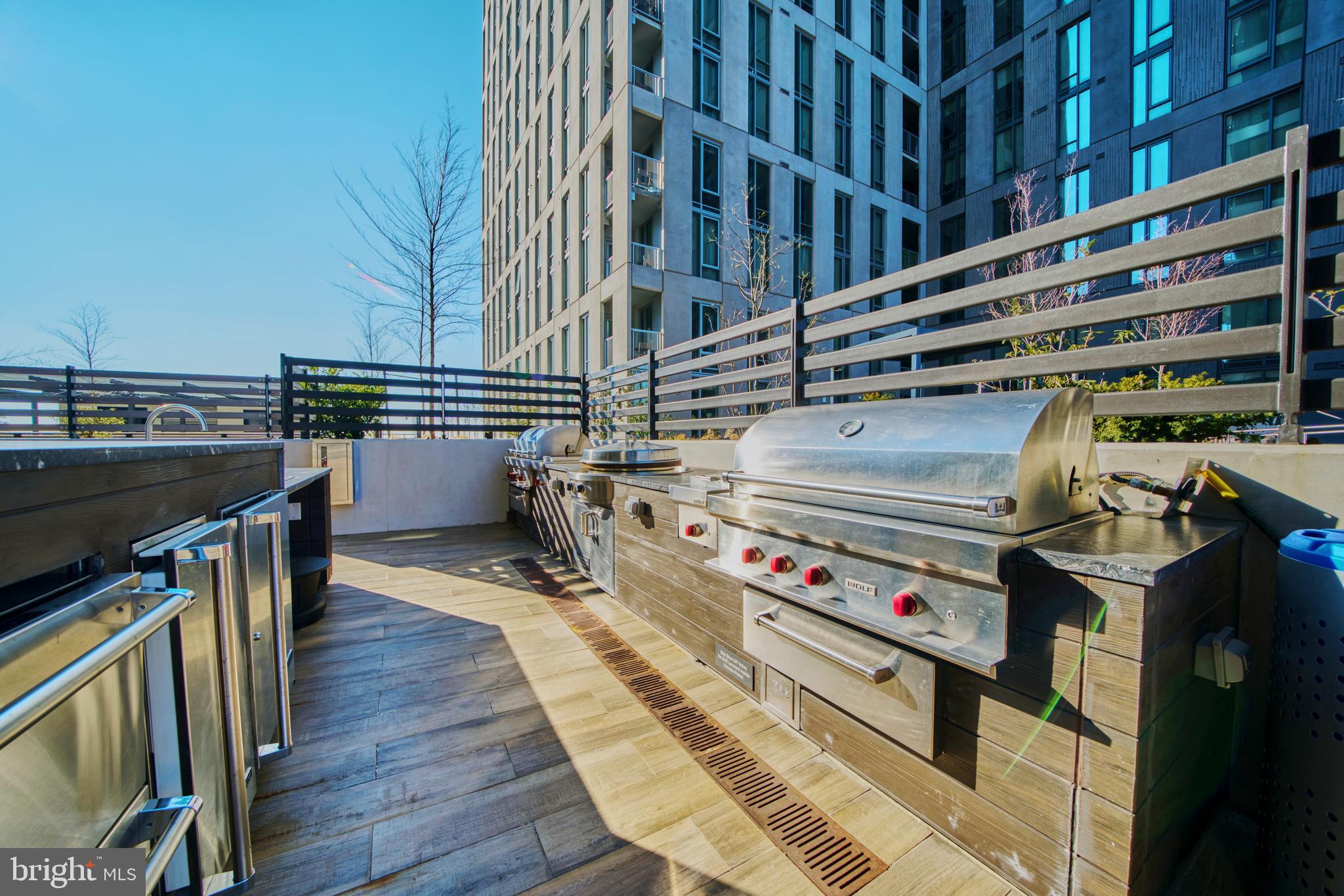 THE BORO TYSONS - Residential