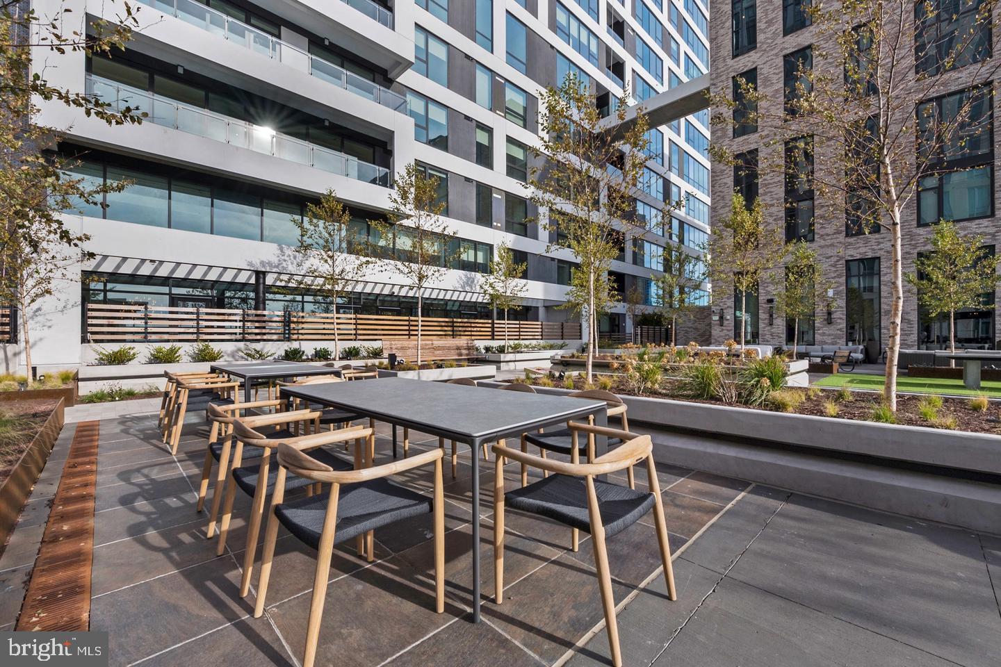 THE BORO TYSONS - Residential