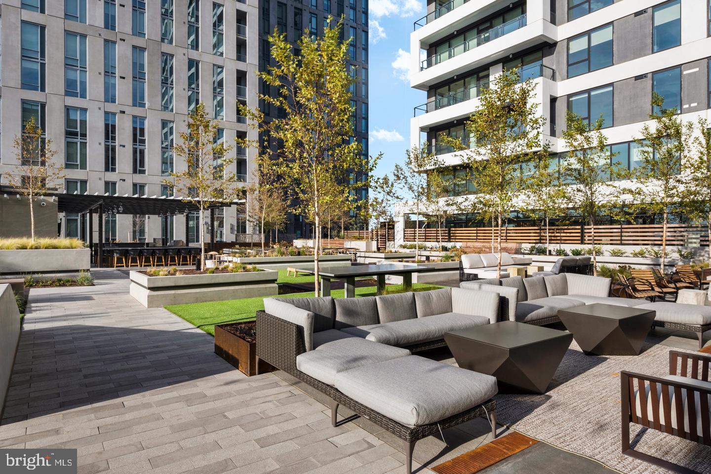 THE BORO TYSONS - Residential