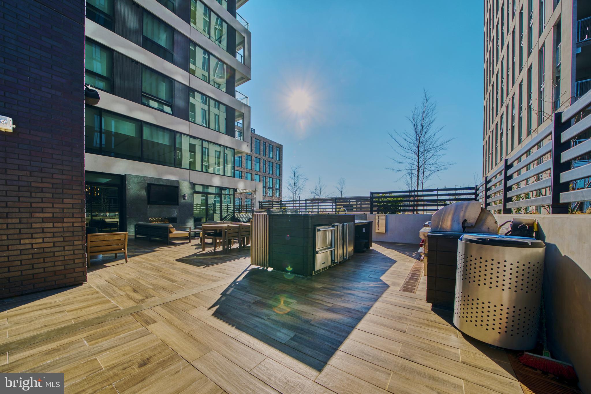 THE BORO TYSONS - Residential