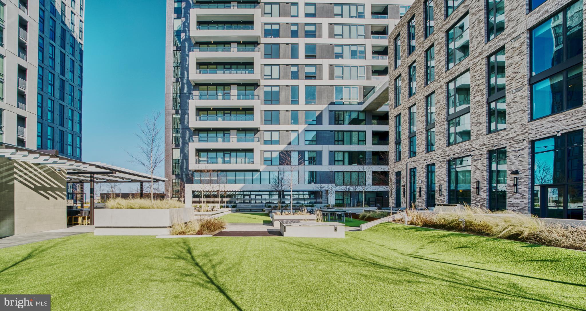 THE BORO TYSONS - Residential