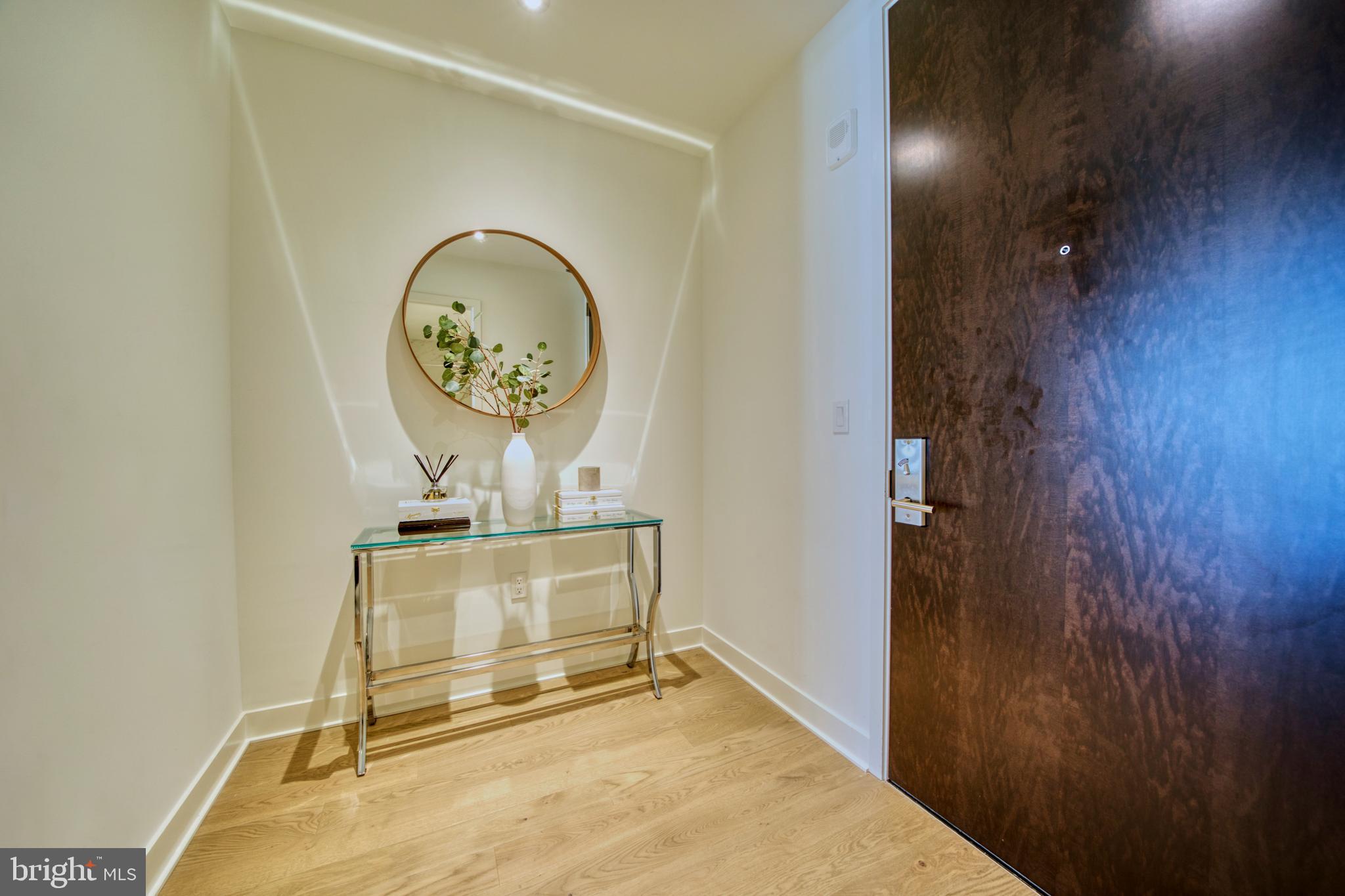 THE BORO TYSONS - Residential