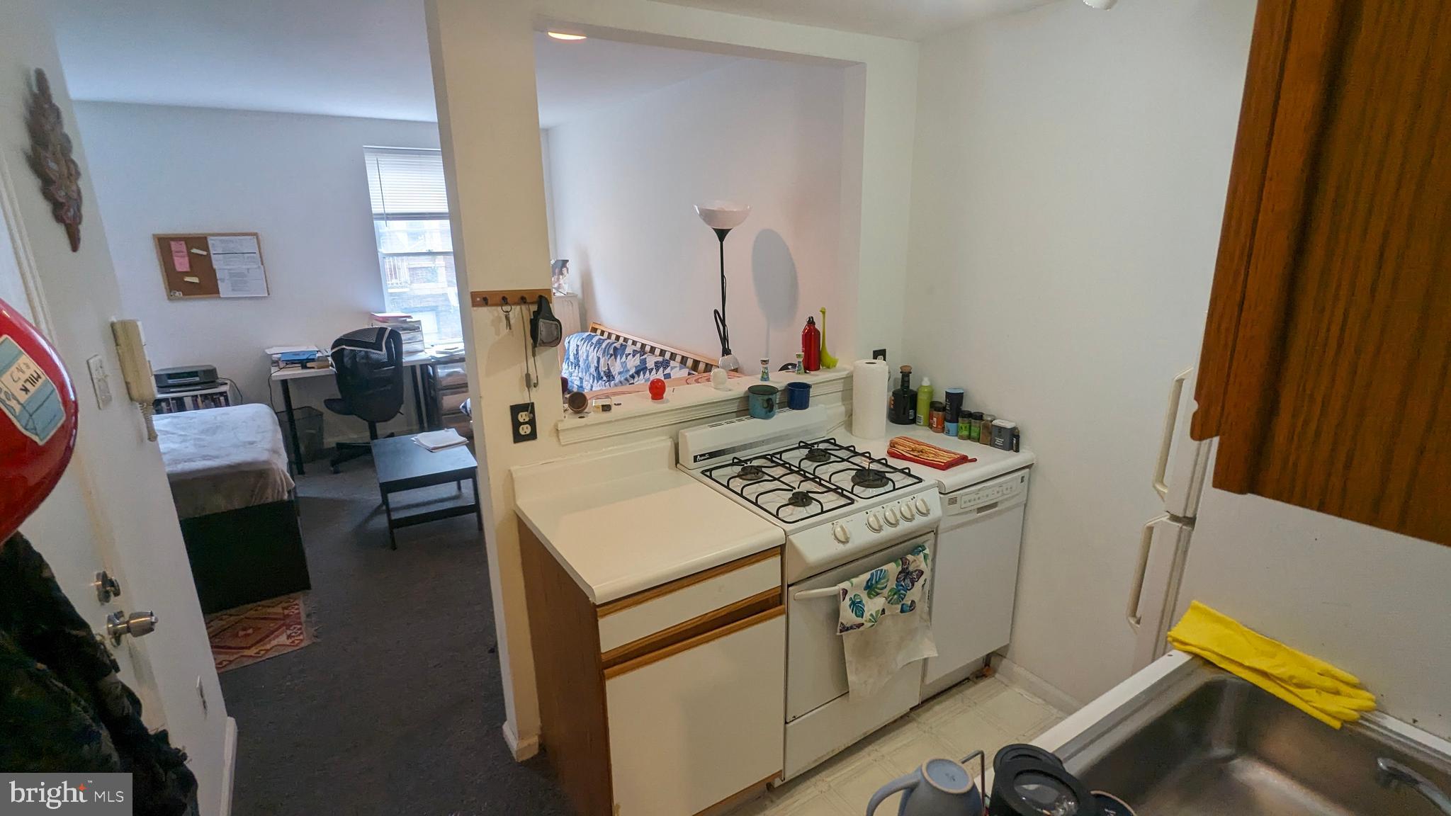 GRADUATE HOSPITAL - Residential Income
