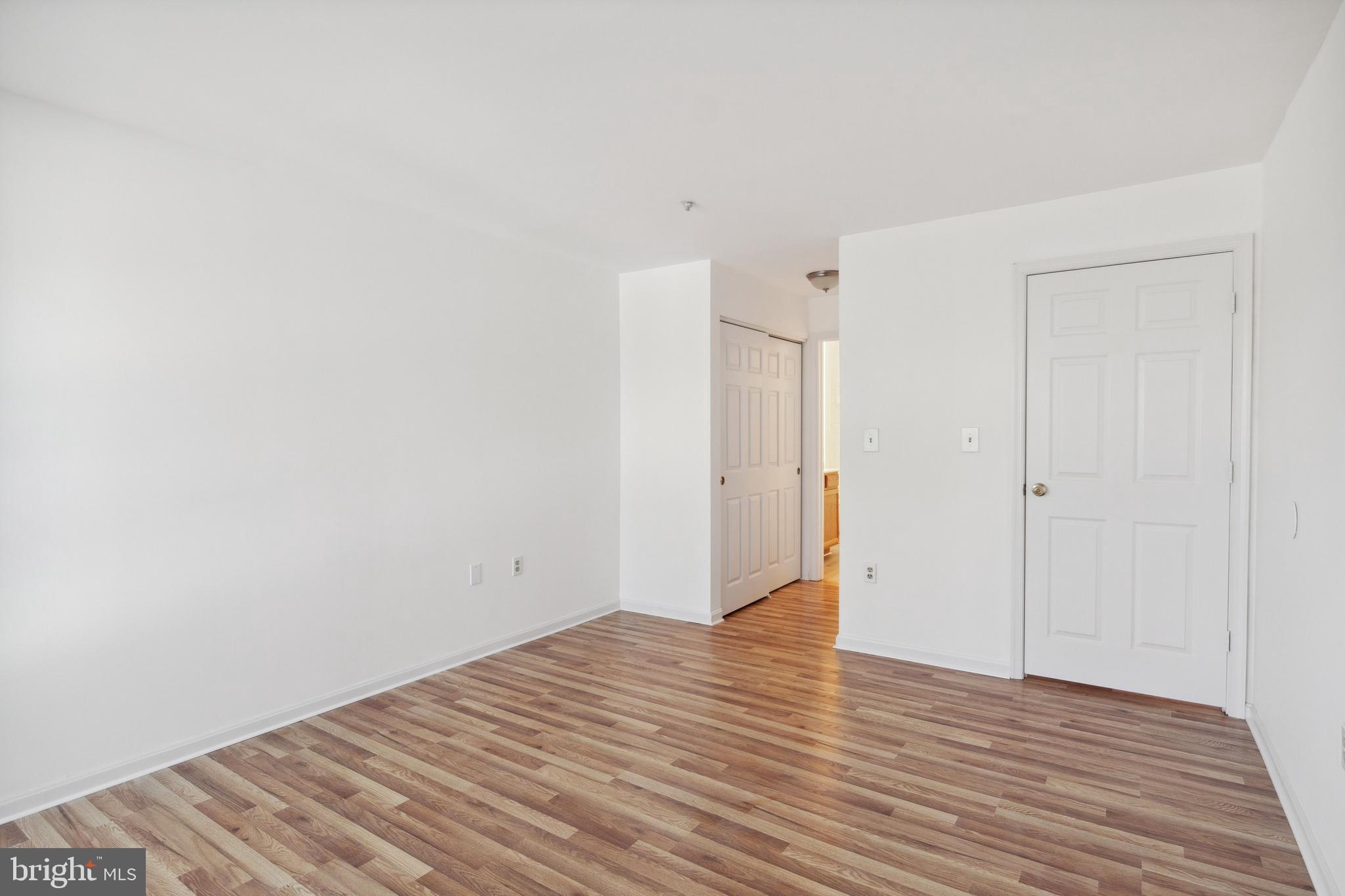 RUSSETT - Residential