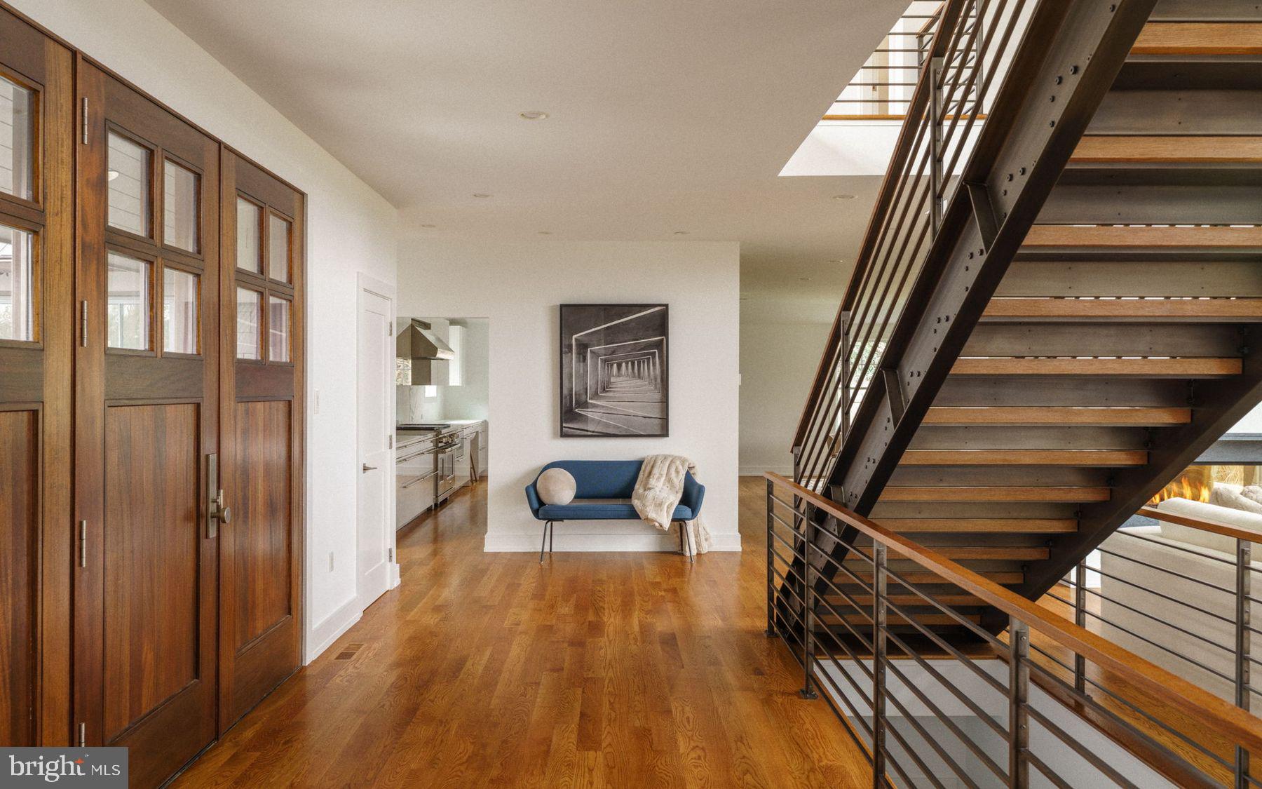 CHESTNUT HILL - Residential