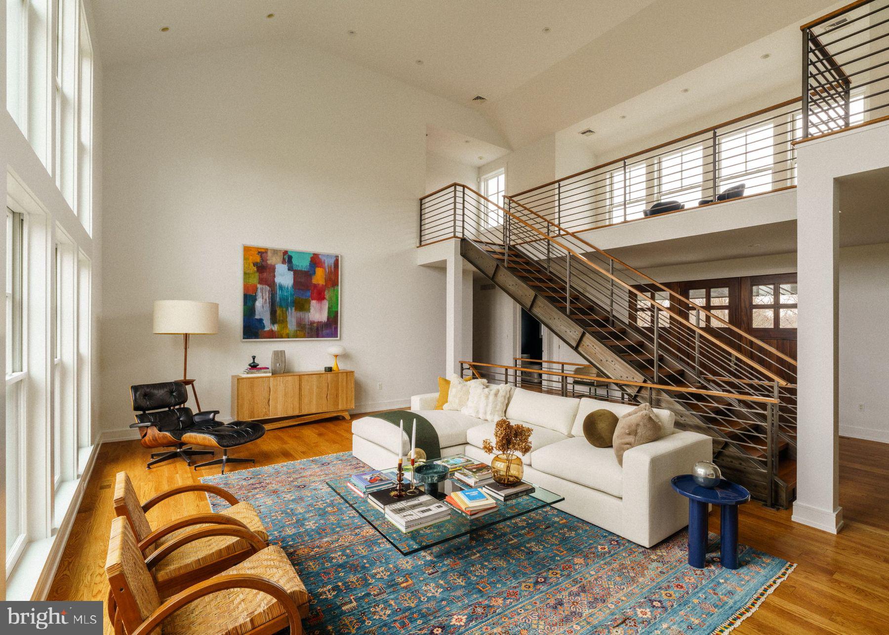 CHESTNUT HILL - Residential