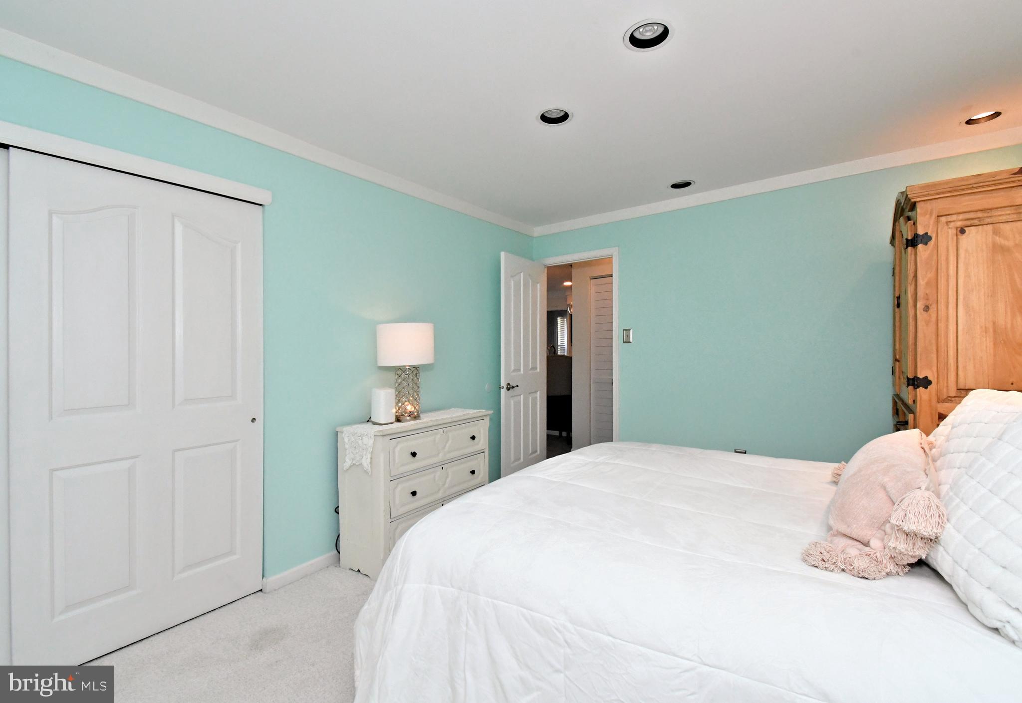 MONTGOMERY BROOKE - Residential