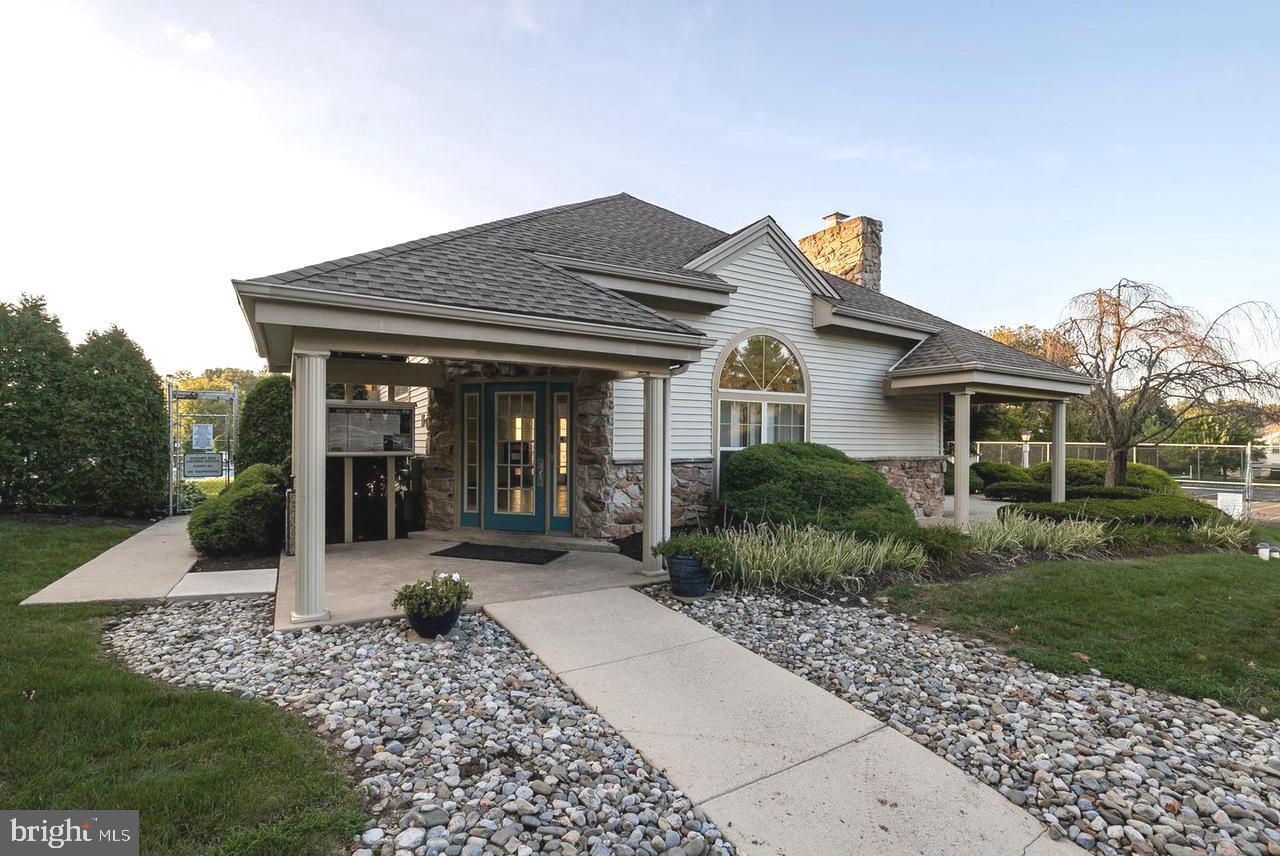 MONTGOMERY BROOKE - Residential