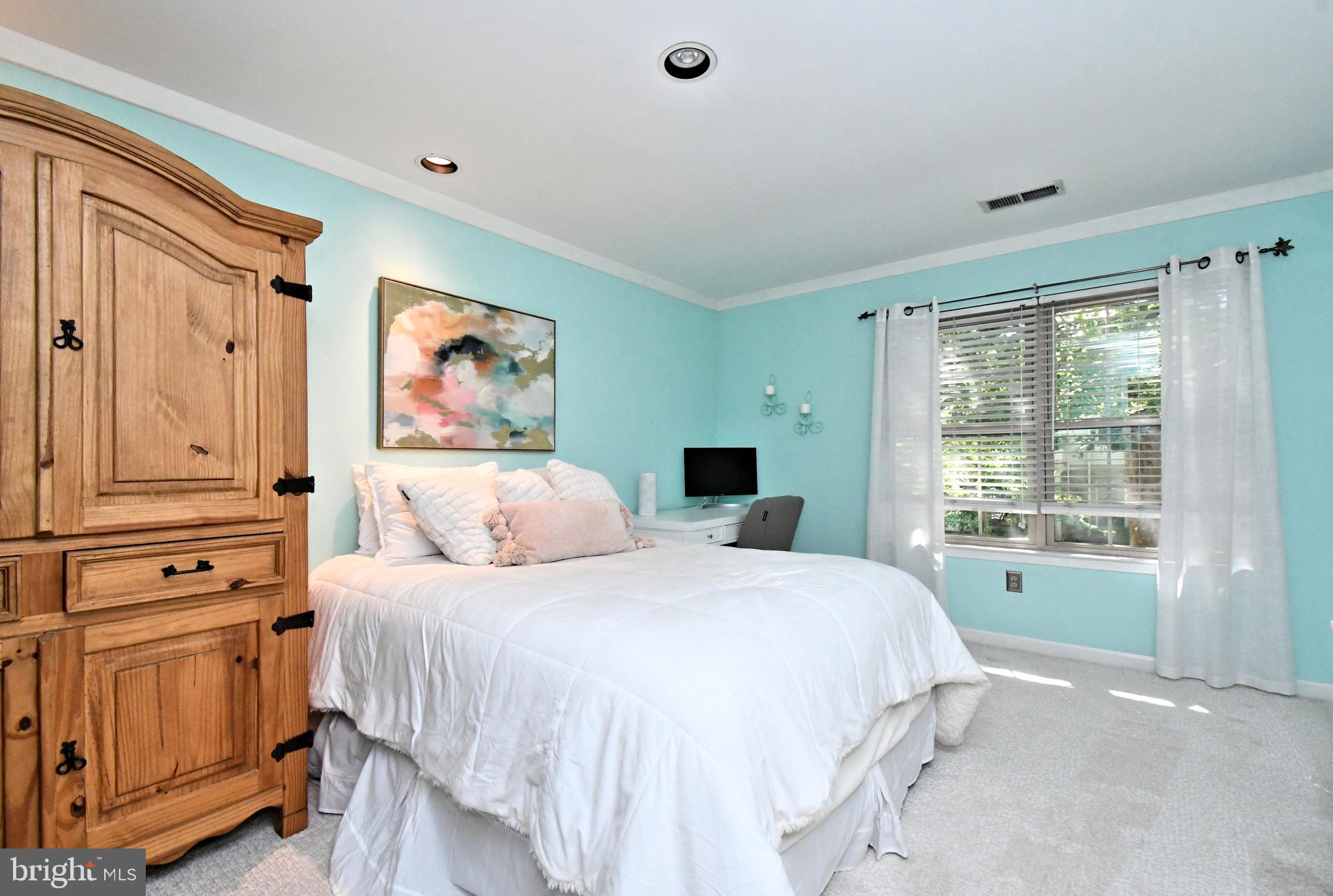 MONTGOMERY BROOKE - Residential