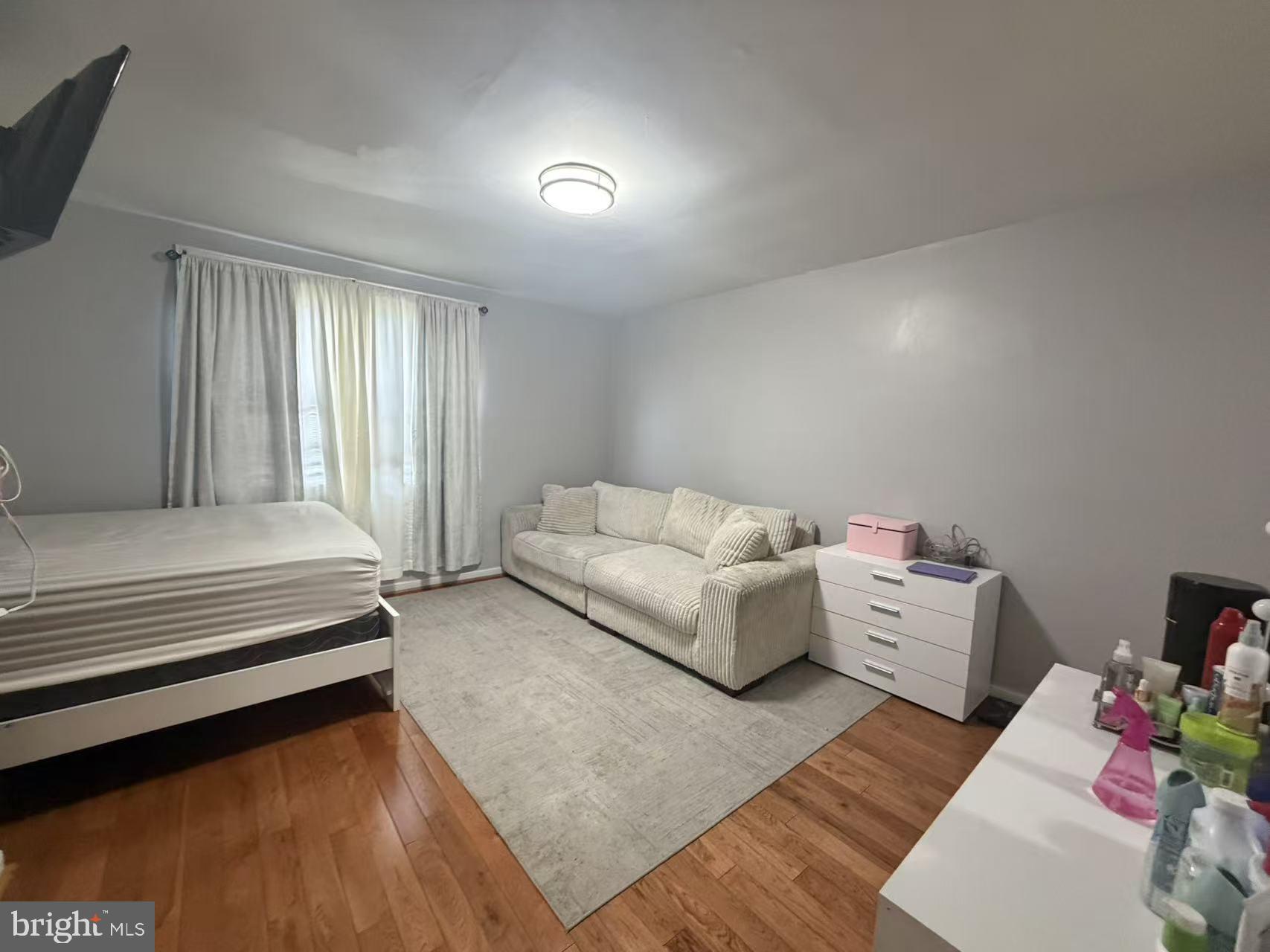 MAYFAIR - Residential