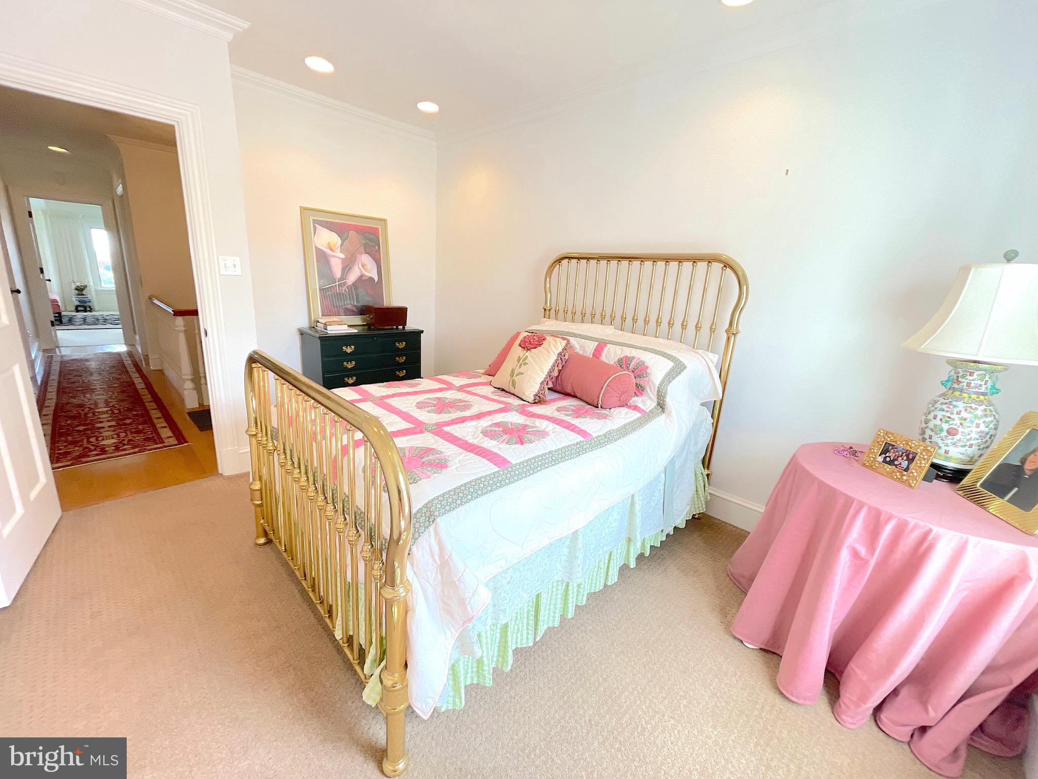 BRIDGEPORT - Residential